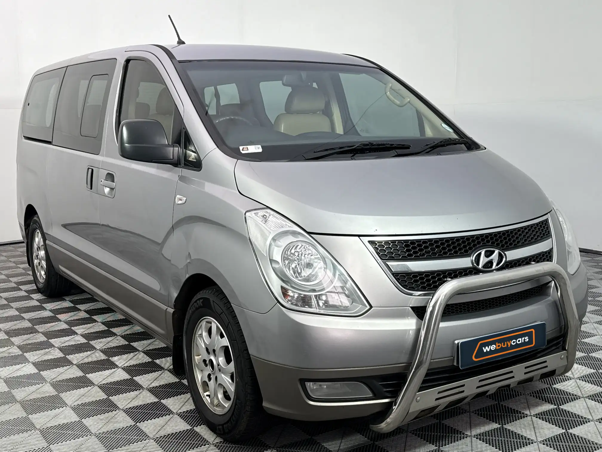 Hyundai H-1