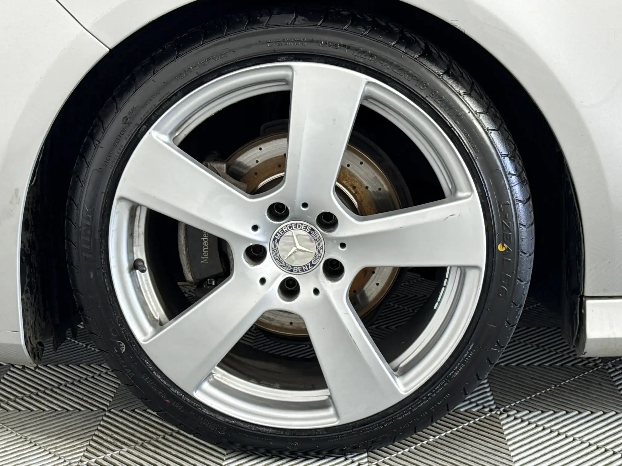 Mercedes-Benz CLA