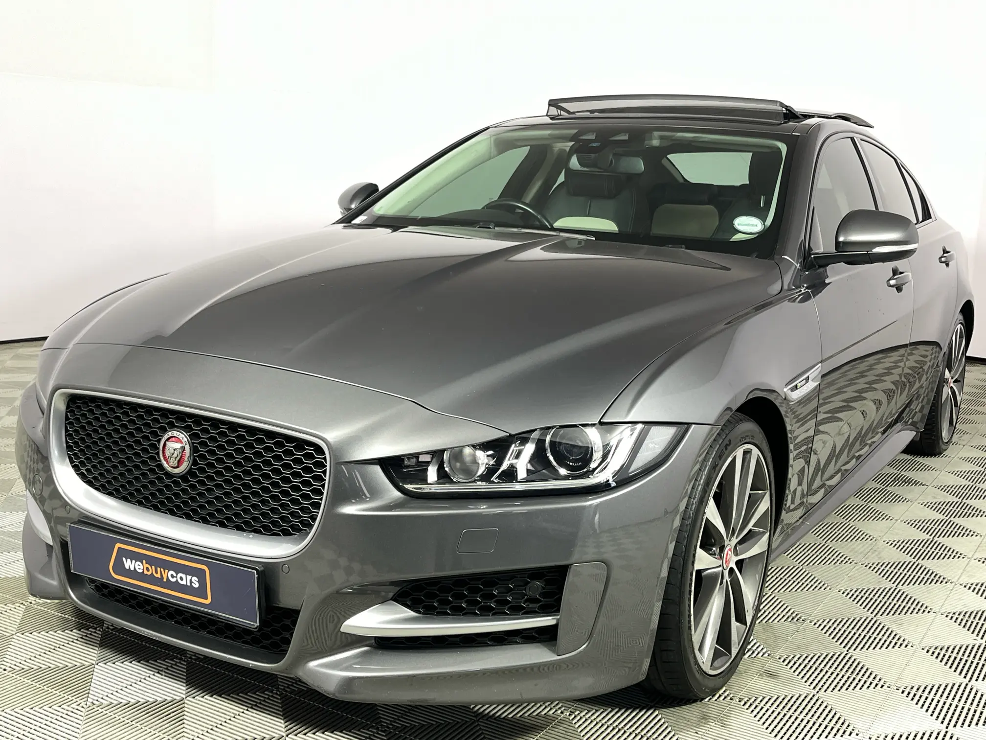 2016 Jaguar XE 2.0d R-Sport Auto