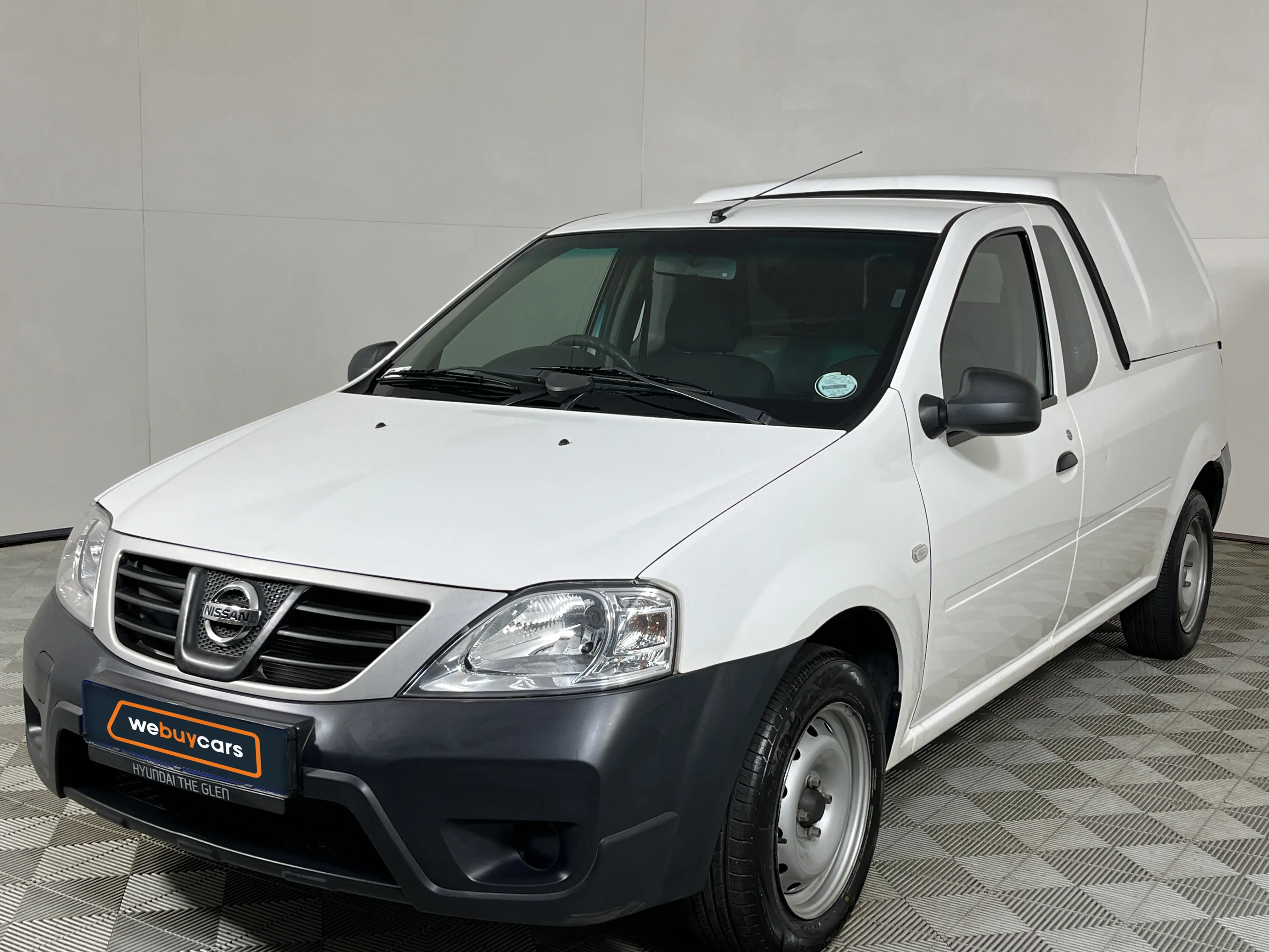 2017 Nissan NP200 1.6 A/C Pick Up Single Cab