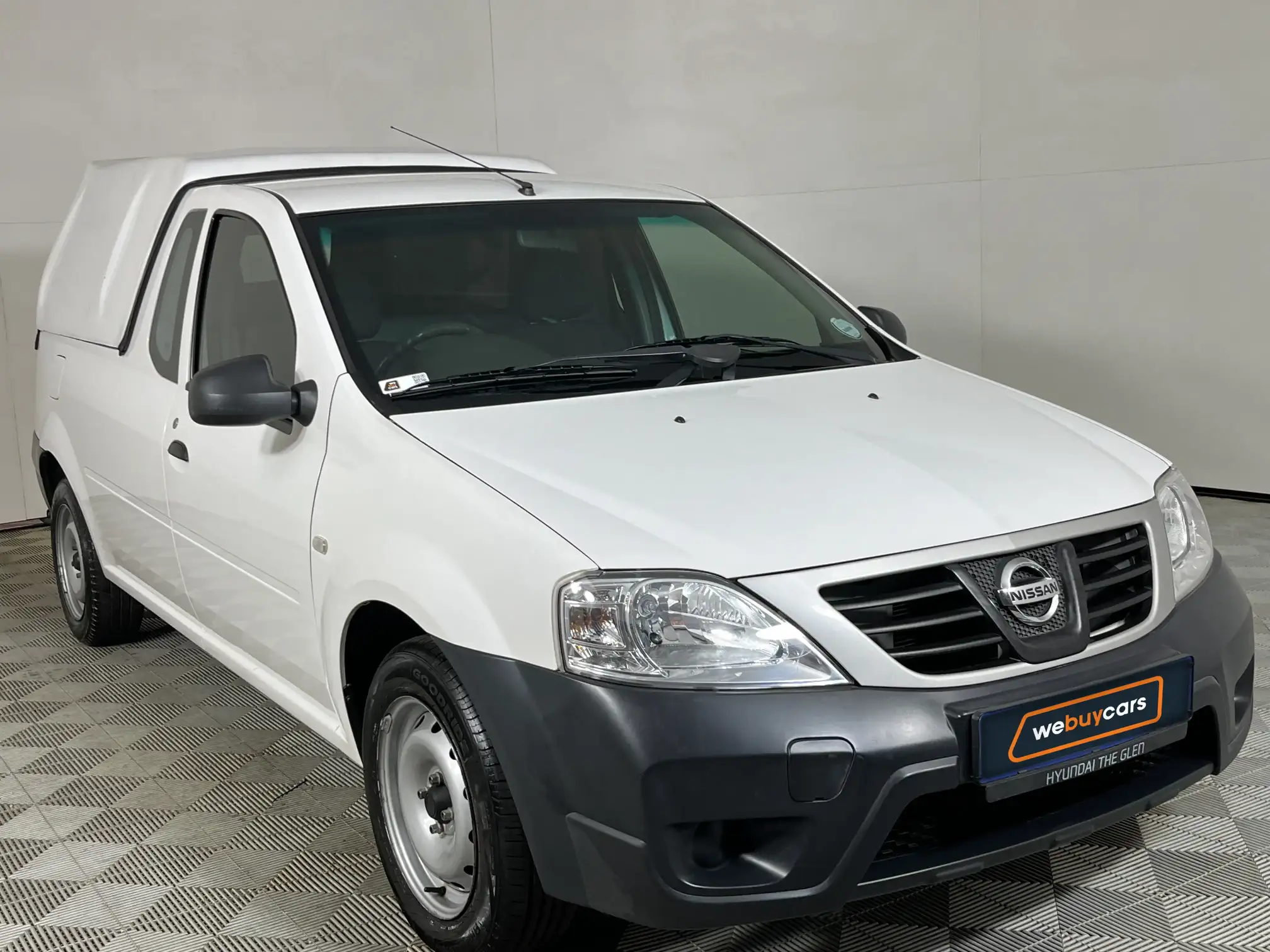 Nissan NP200