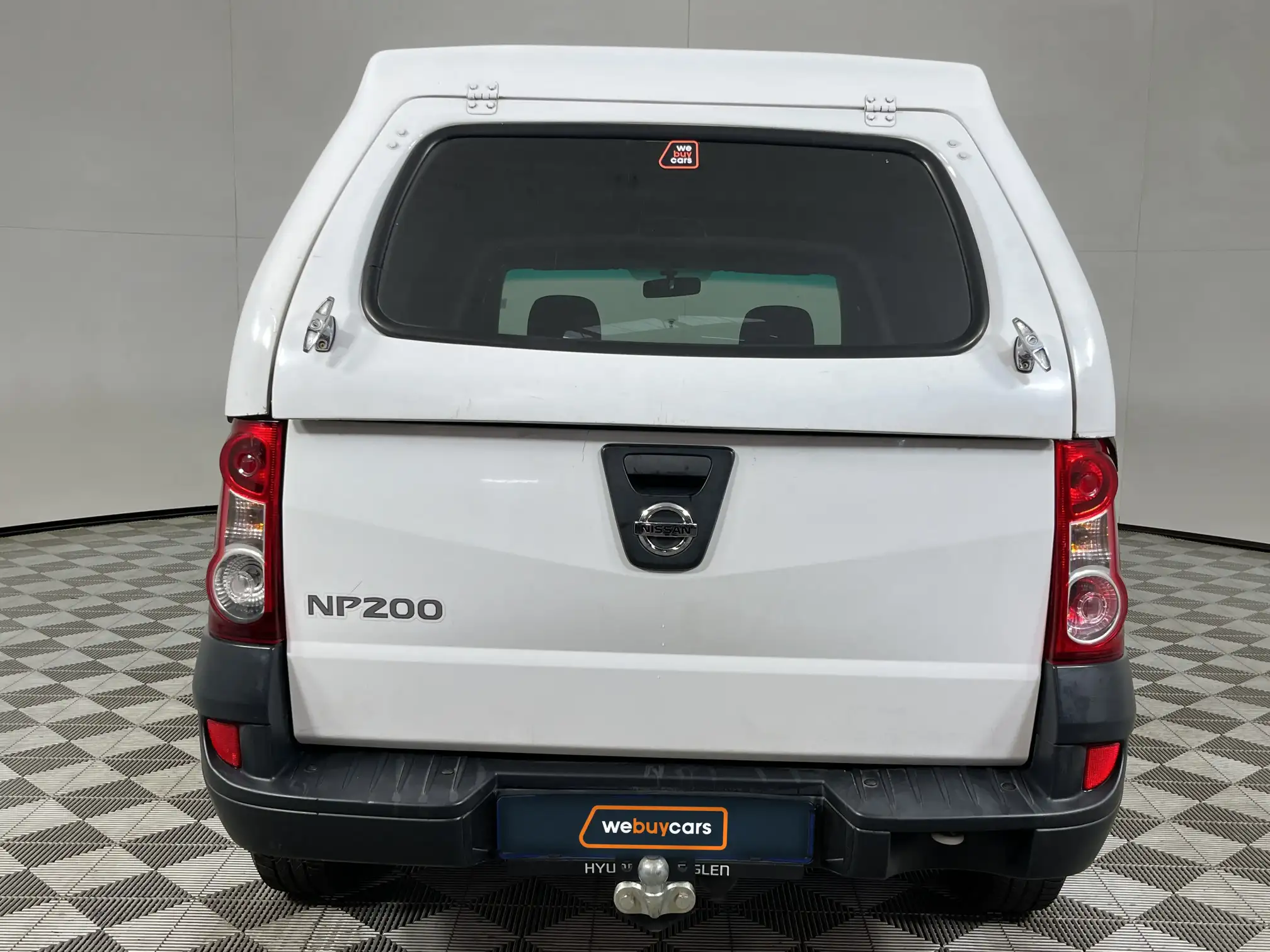 Nissan NP200