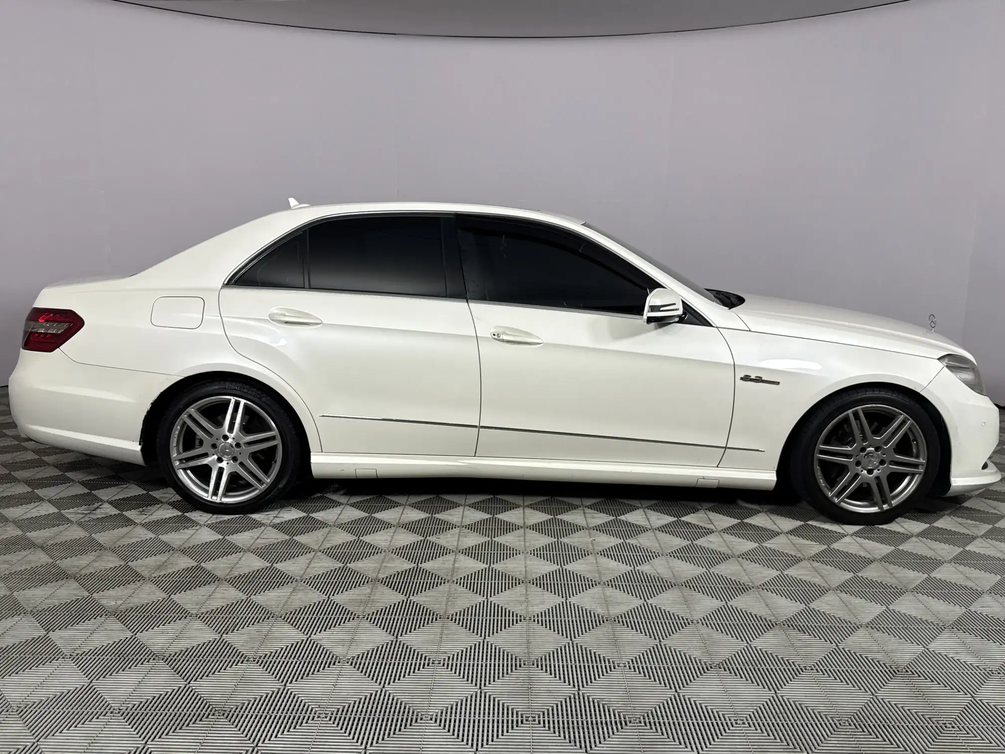 Mercedes-Benz E Class Sedan