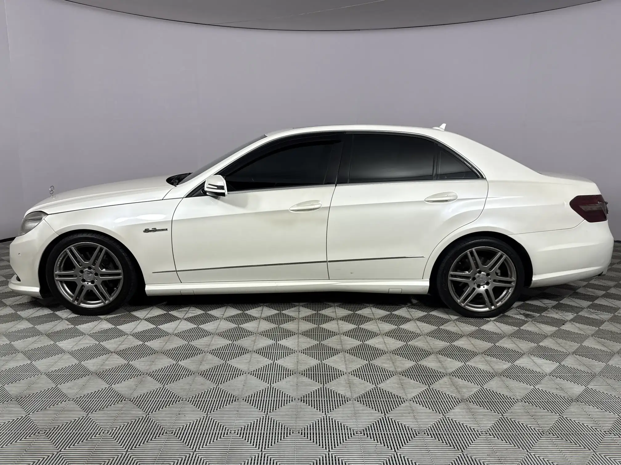 Mercedes-Benz E Class Sedan