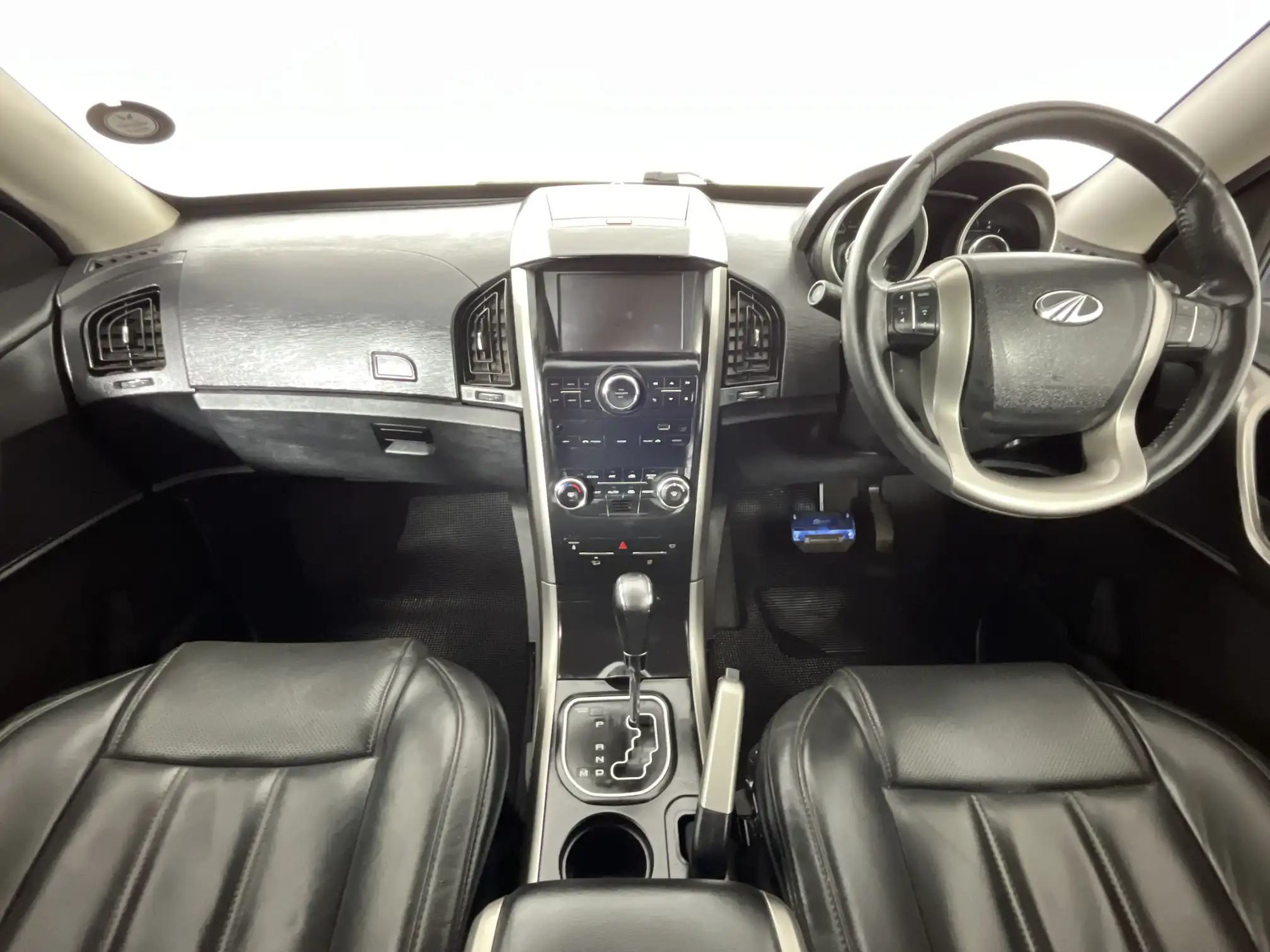Mahindra XUV