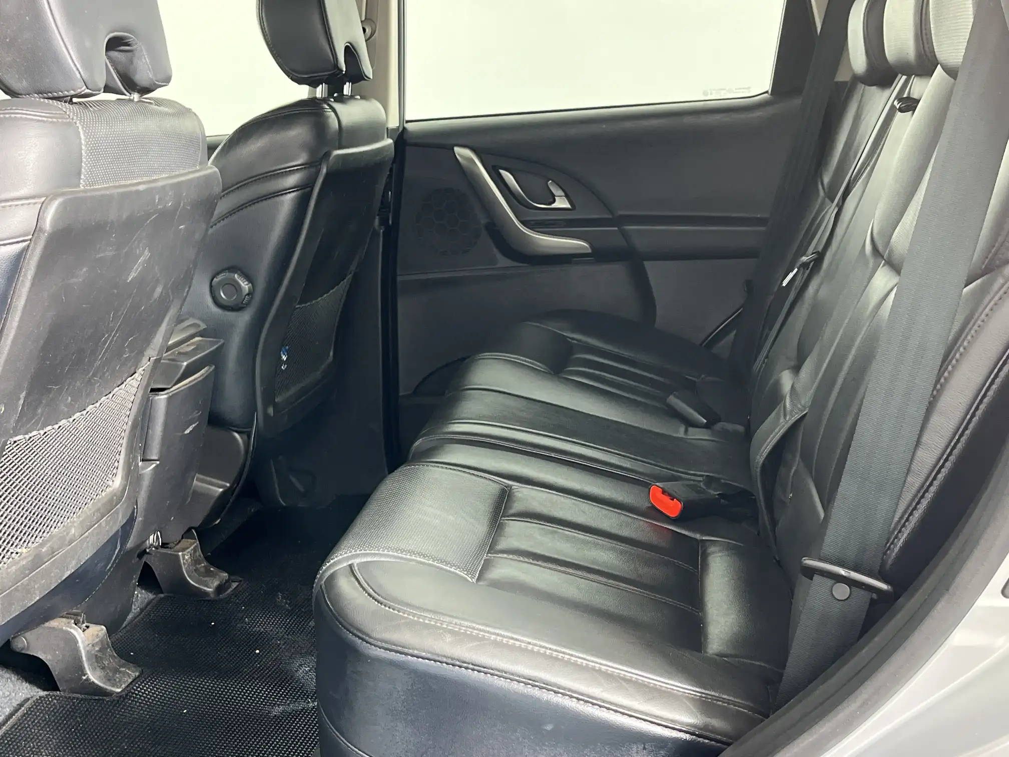 Mahindra XUV