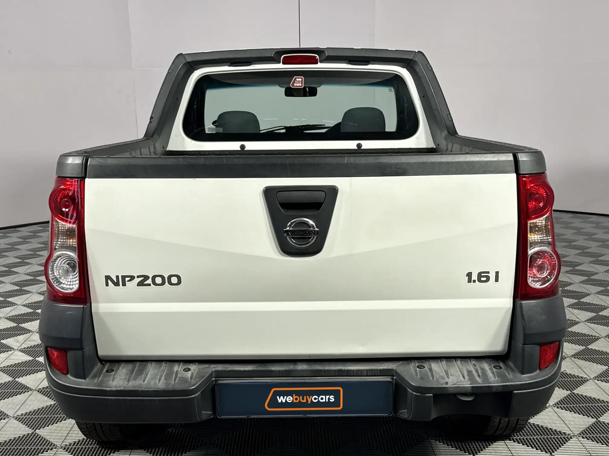 Nissan NP200