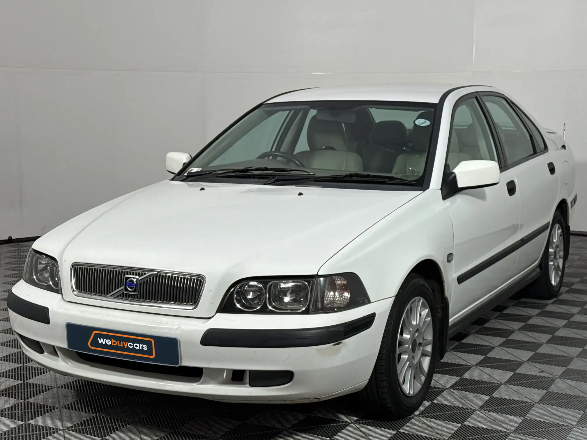 2002 Volvo S40