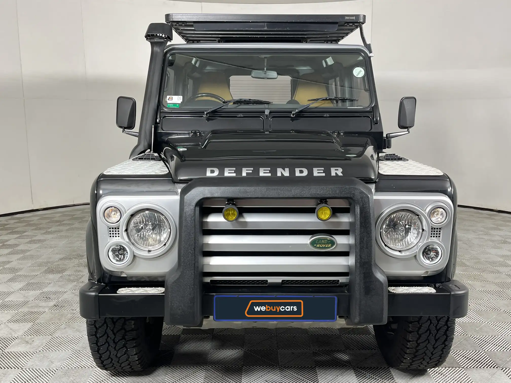 Land Rover Defender 90