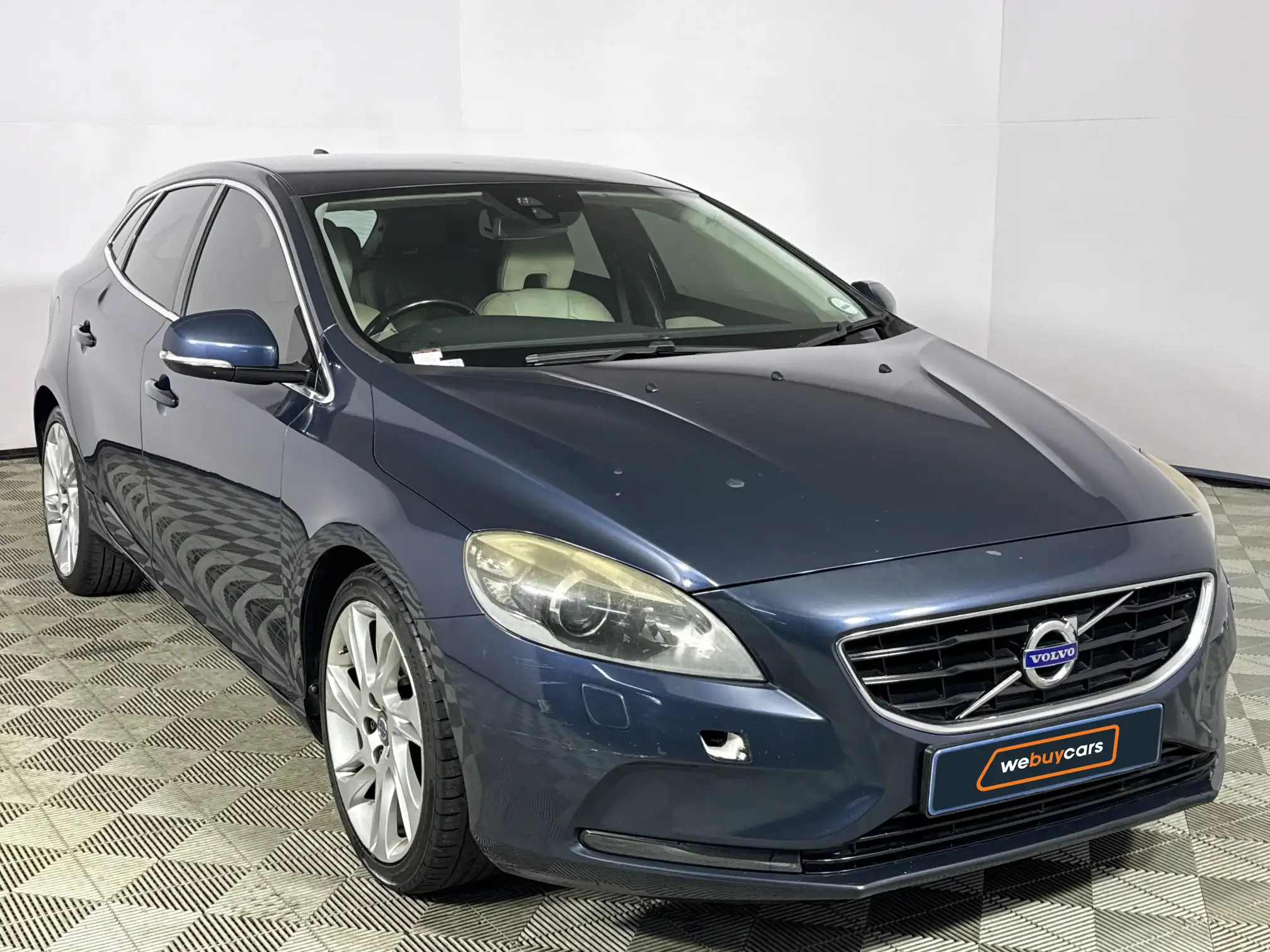 Volvo V40