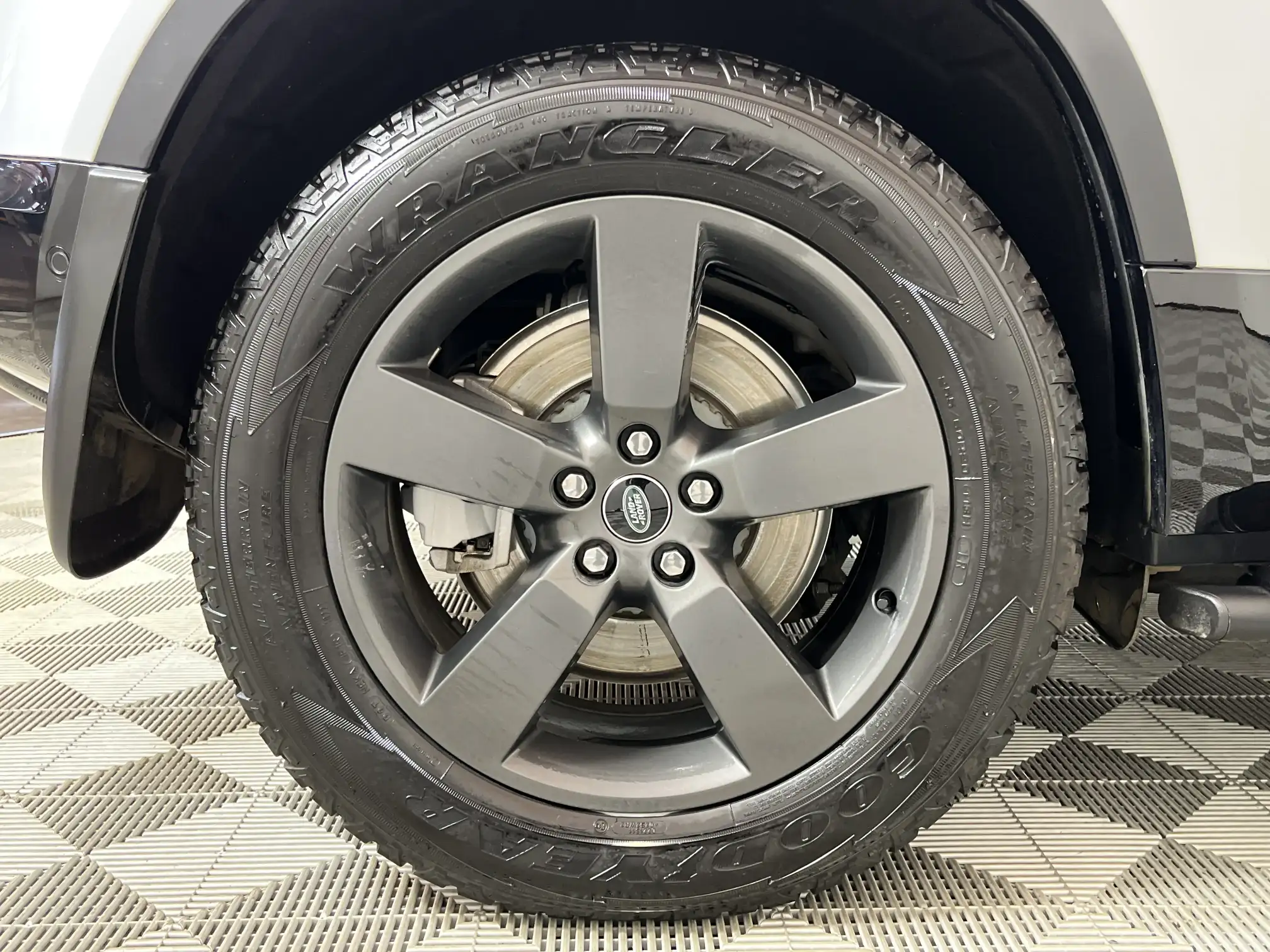 Land Rover Defender 110