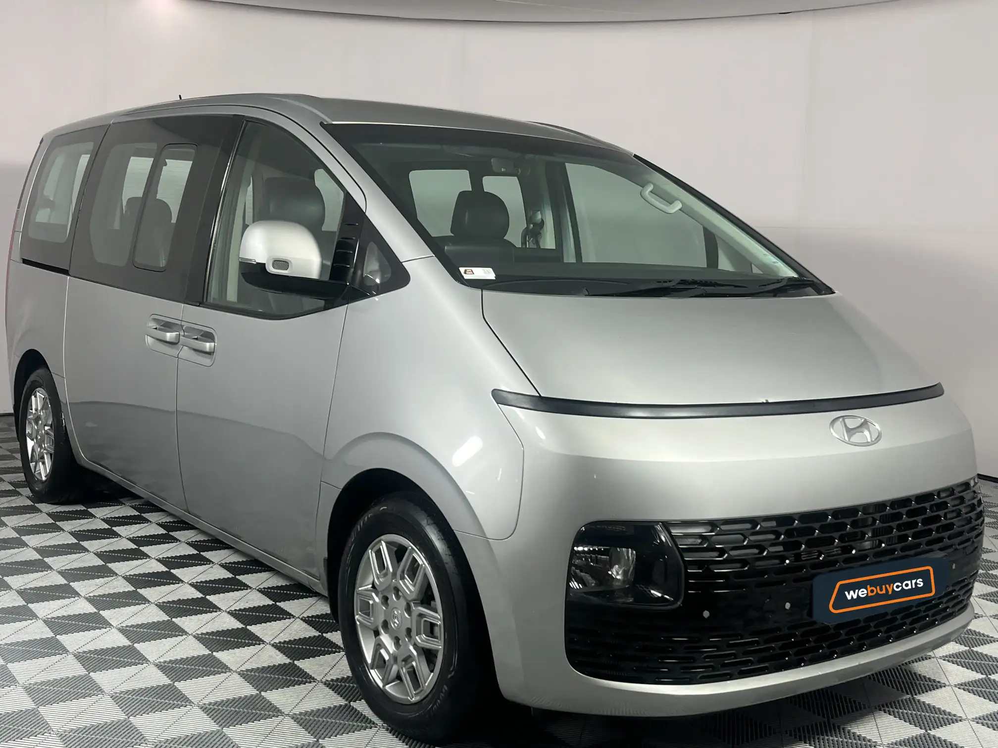 Hyundai Staria