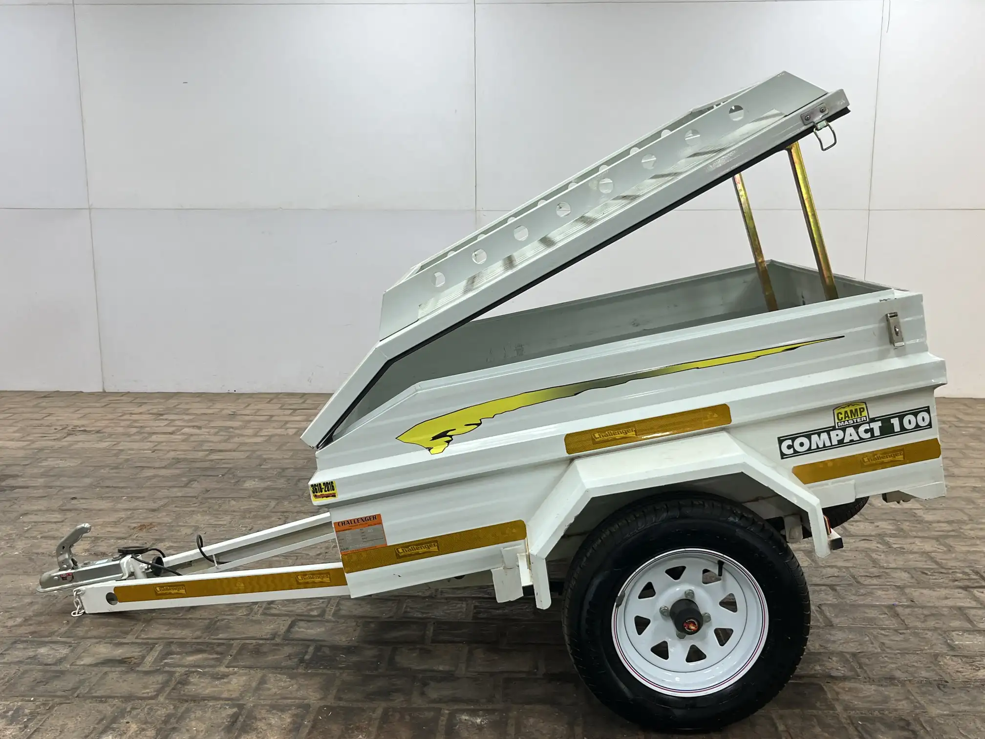 Campmaster Compact