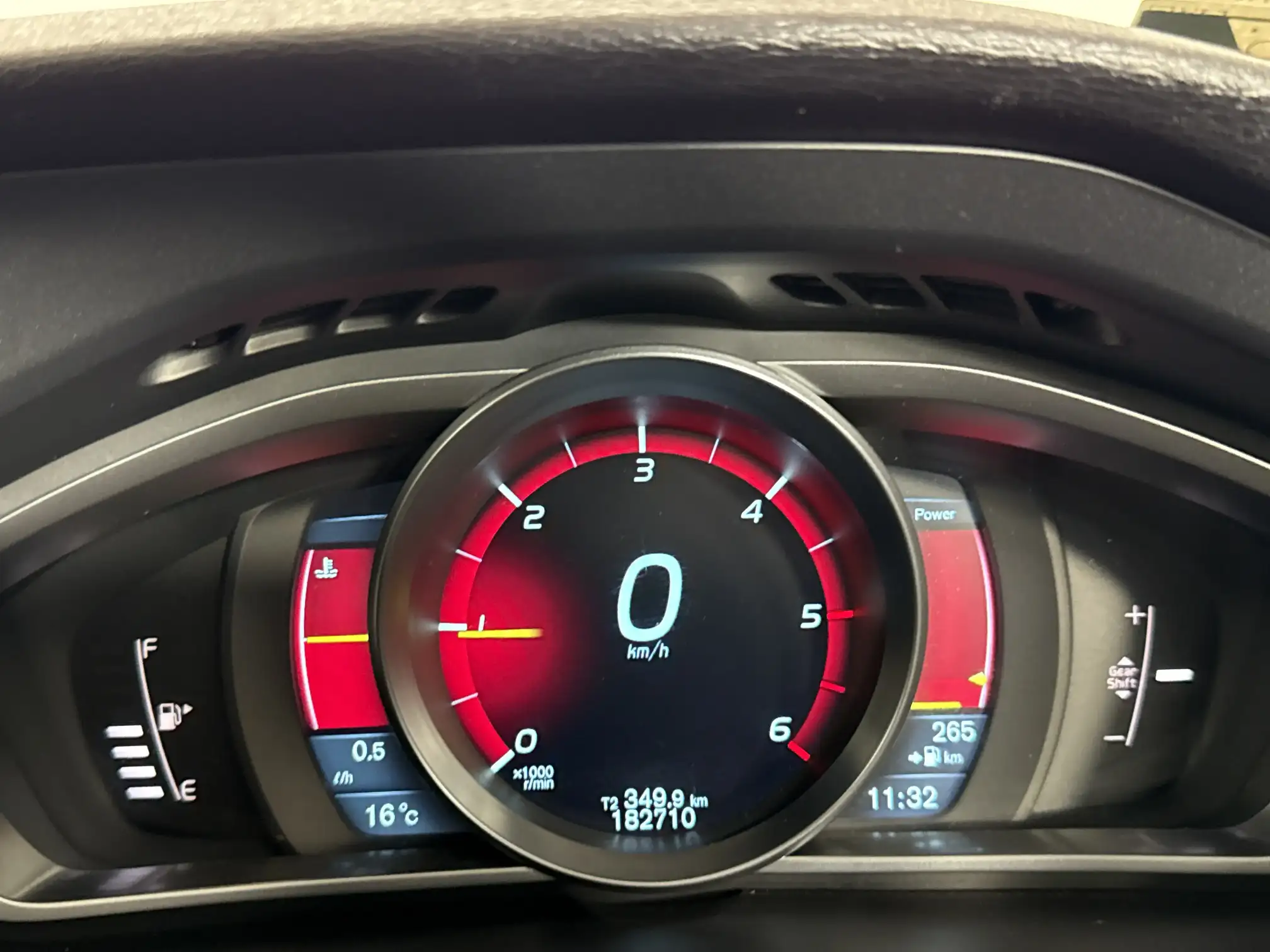 Volvo V40