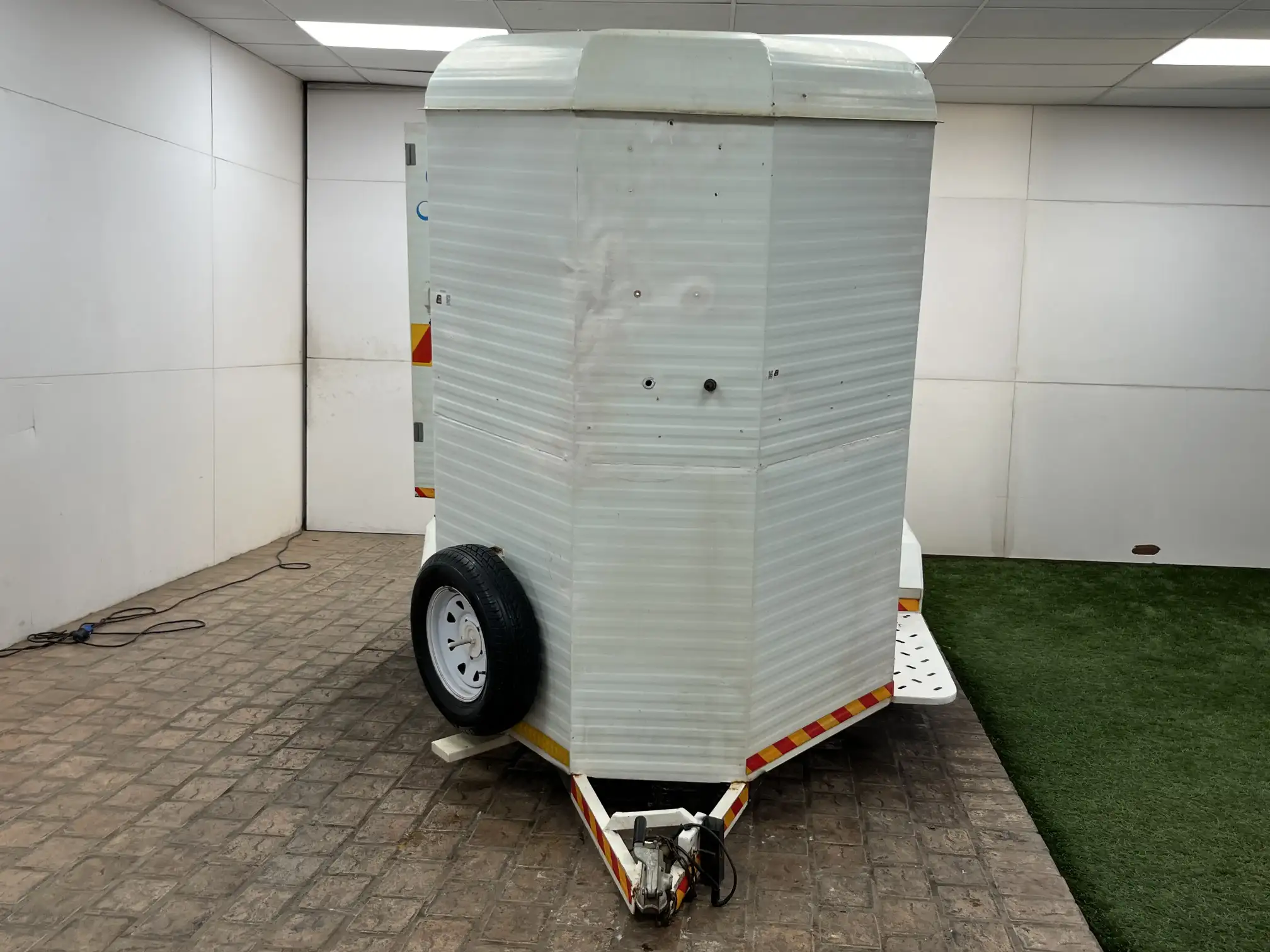 Challenger Container