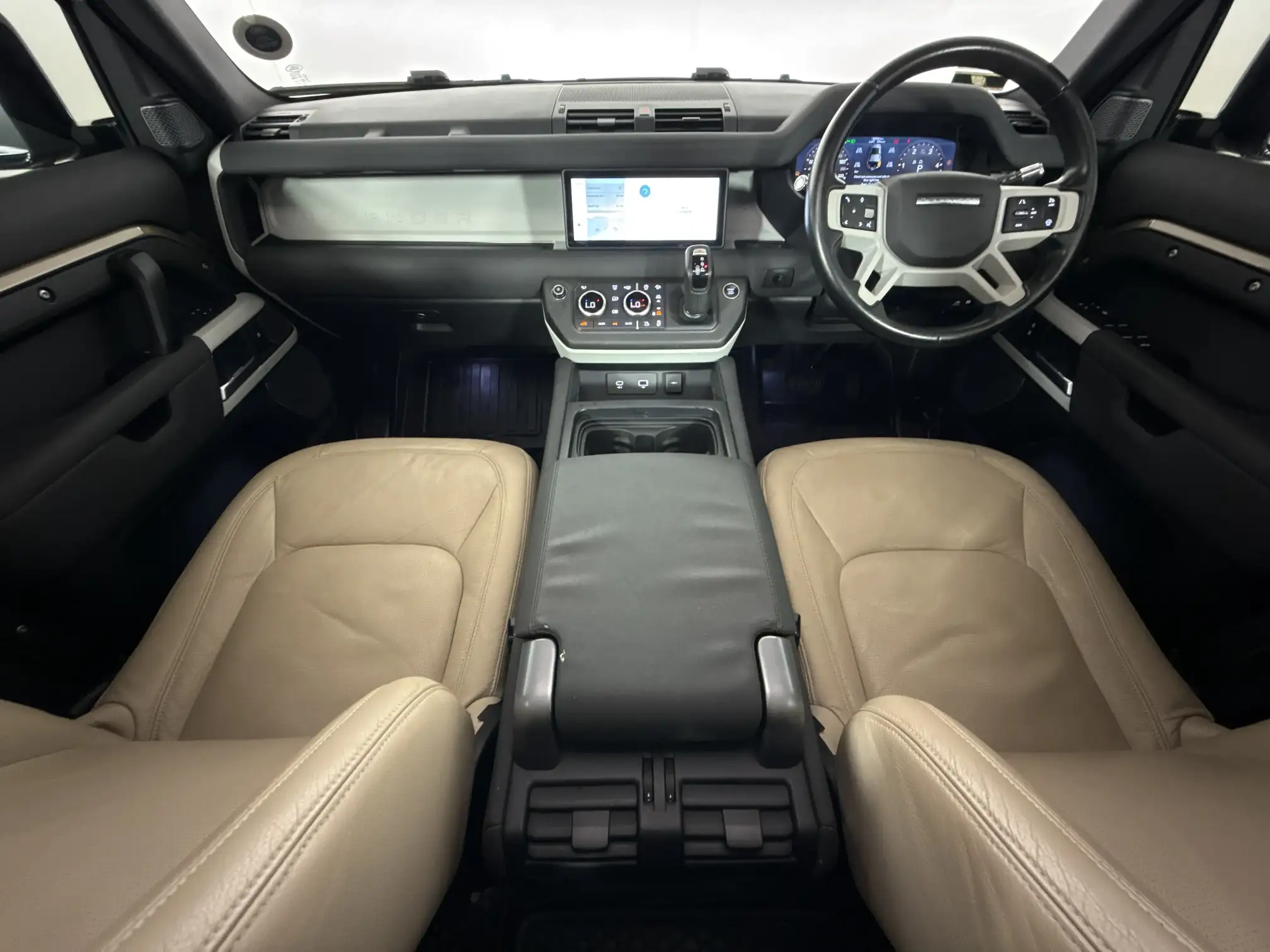 Land Rover Defender 110