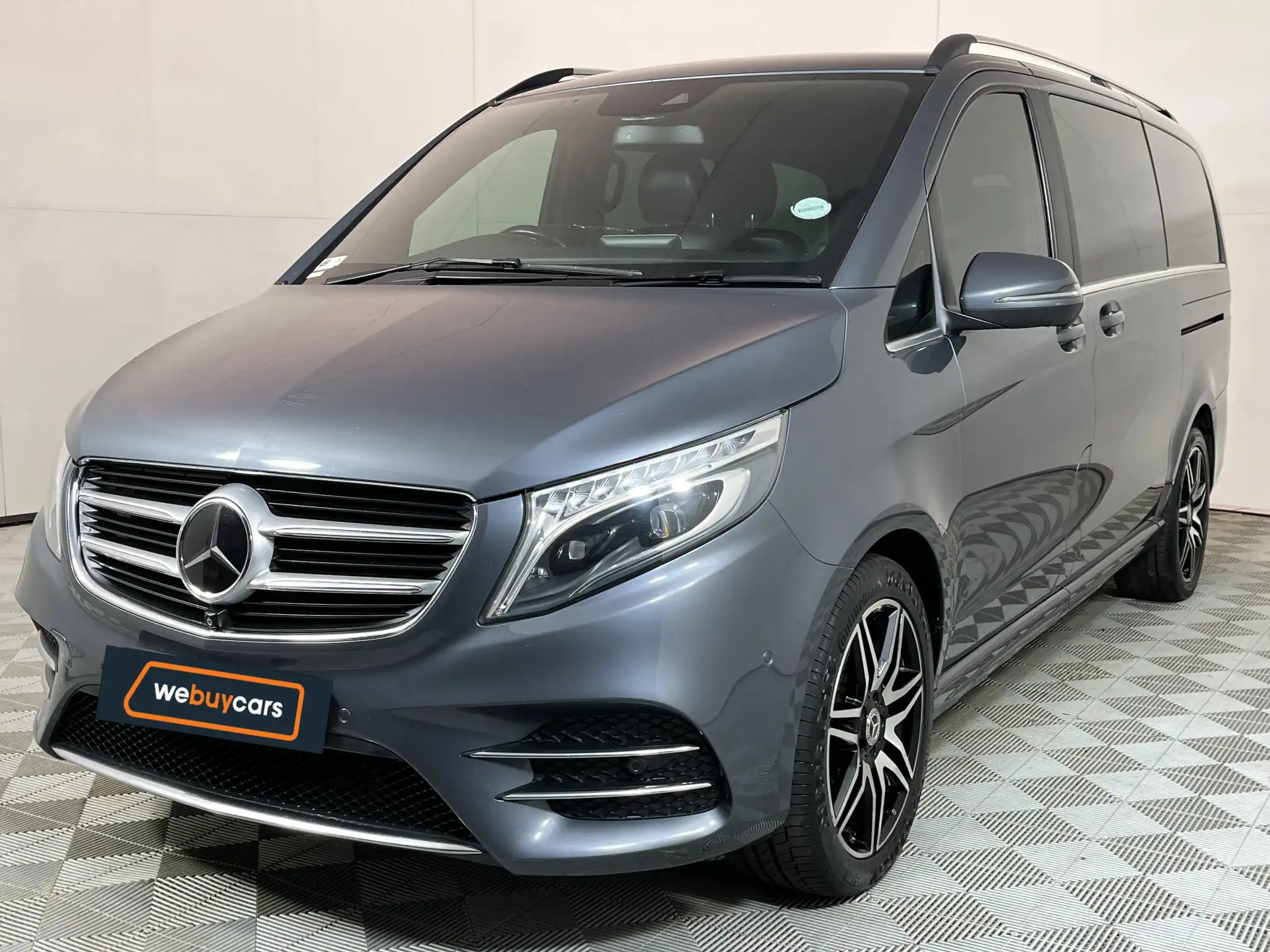 Mercedes-Benz V250