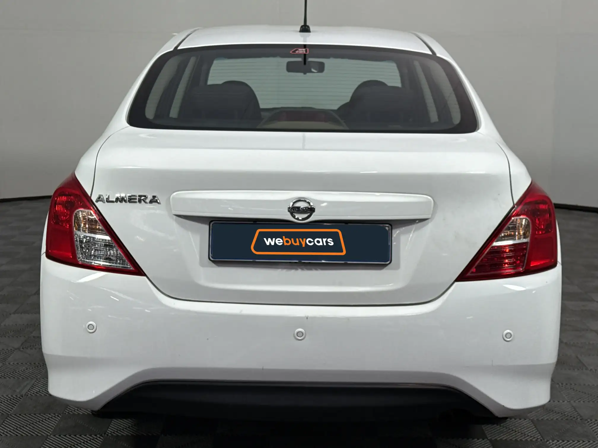 Nissan Almera