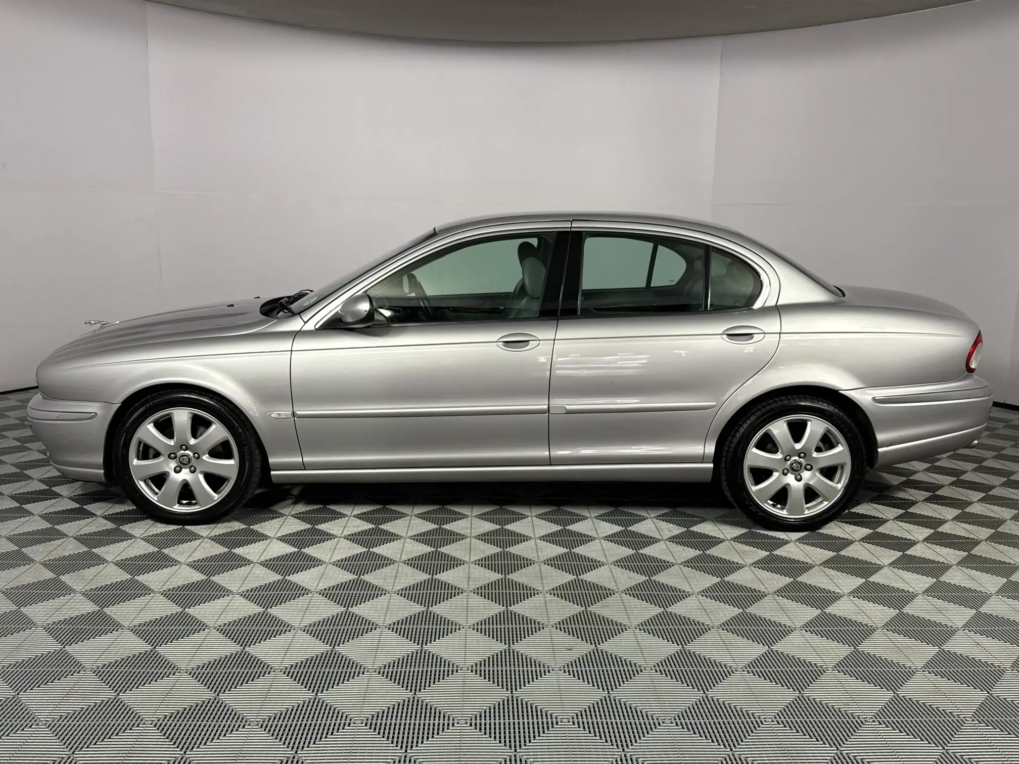 Jaguar X-Type