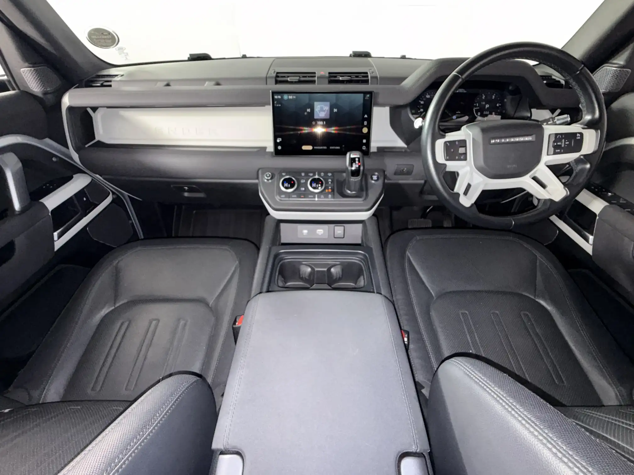 Land Rover Defender 110
