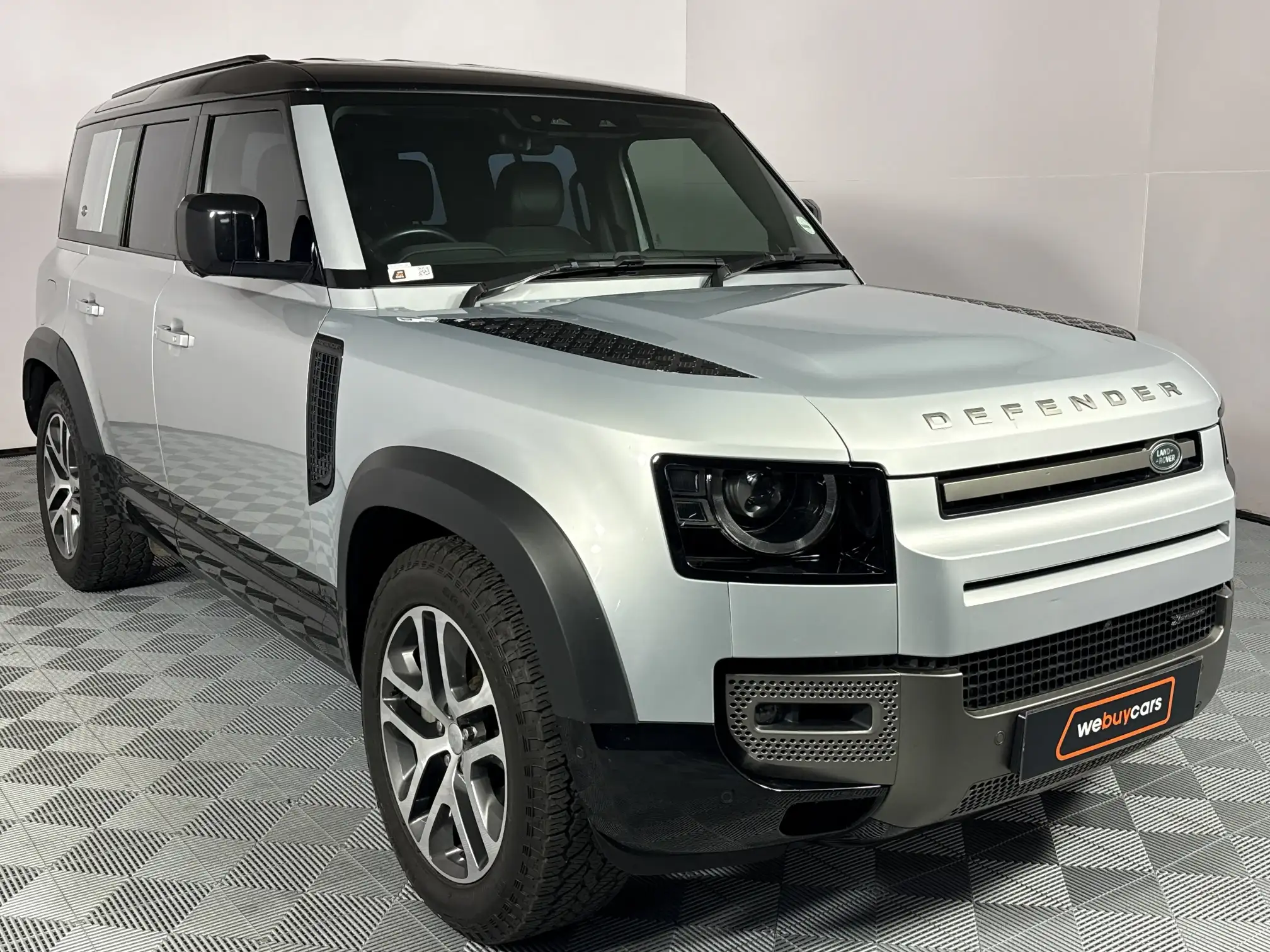 Land Rover Defender 110