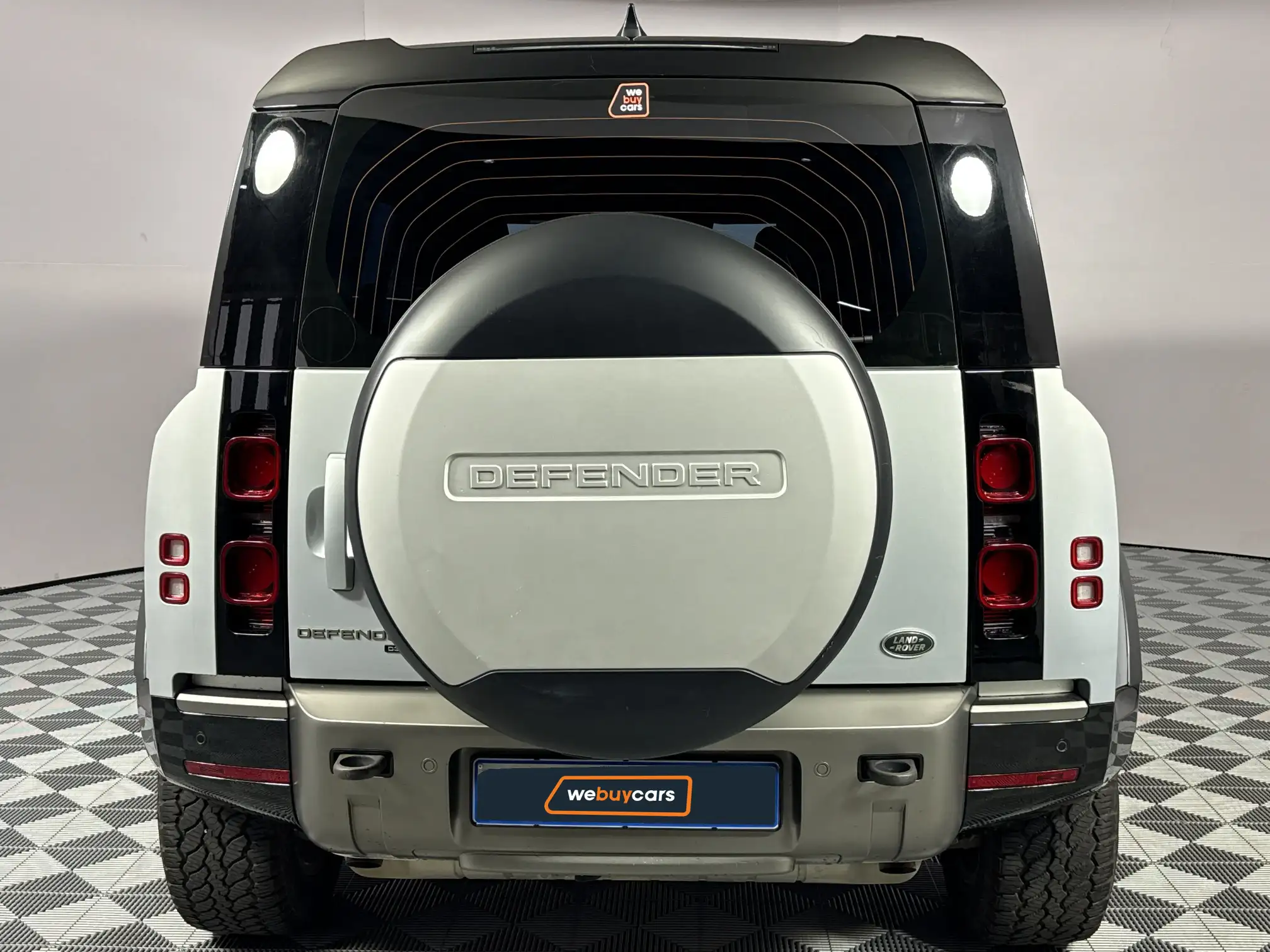 Land Rover Defender 110