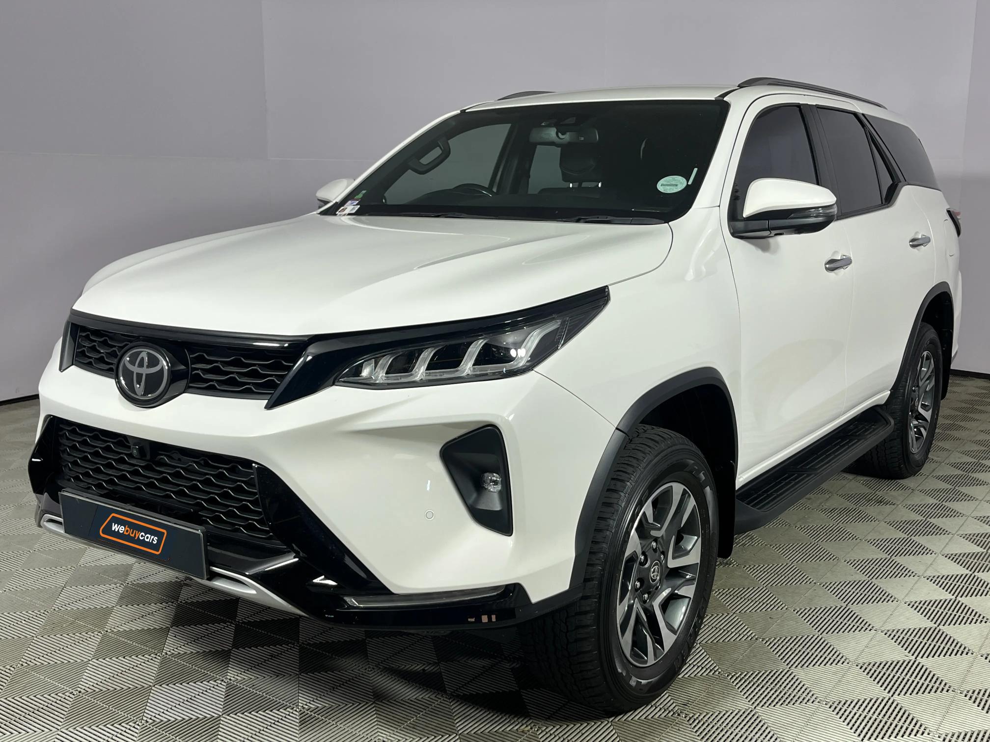 Toyota Fortuner VI 2.8GD-6 VX Auto 