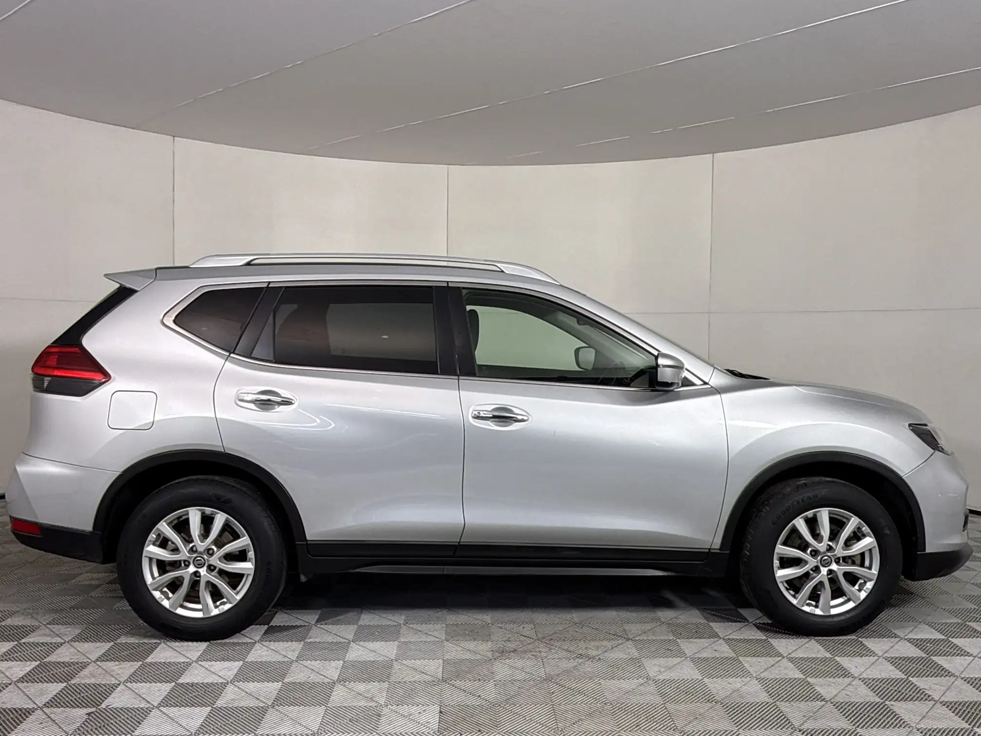 Nissan X Trail
