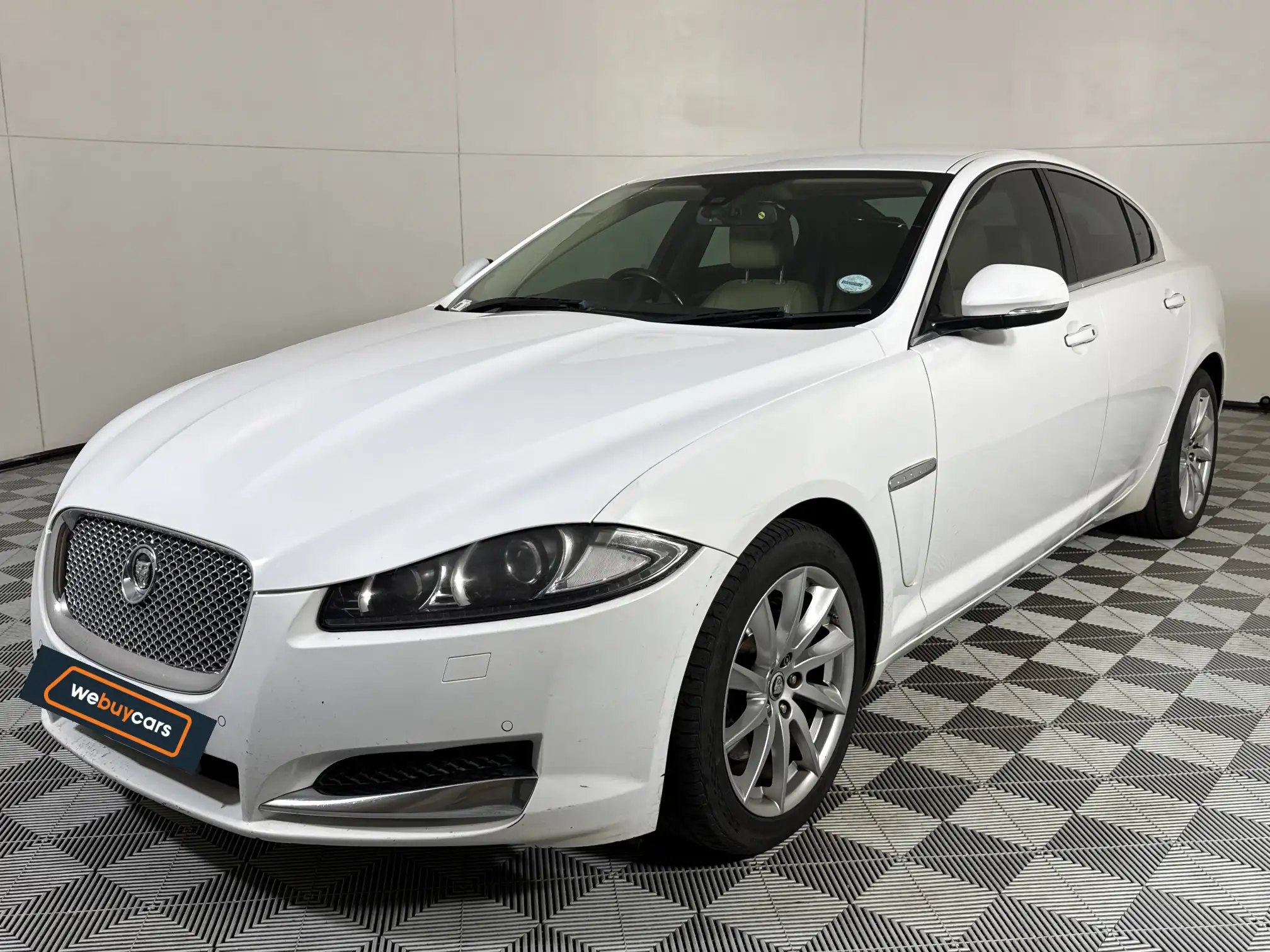 Jaguar XF