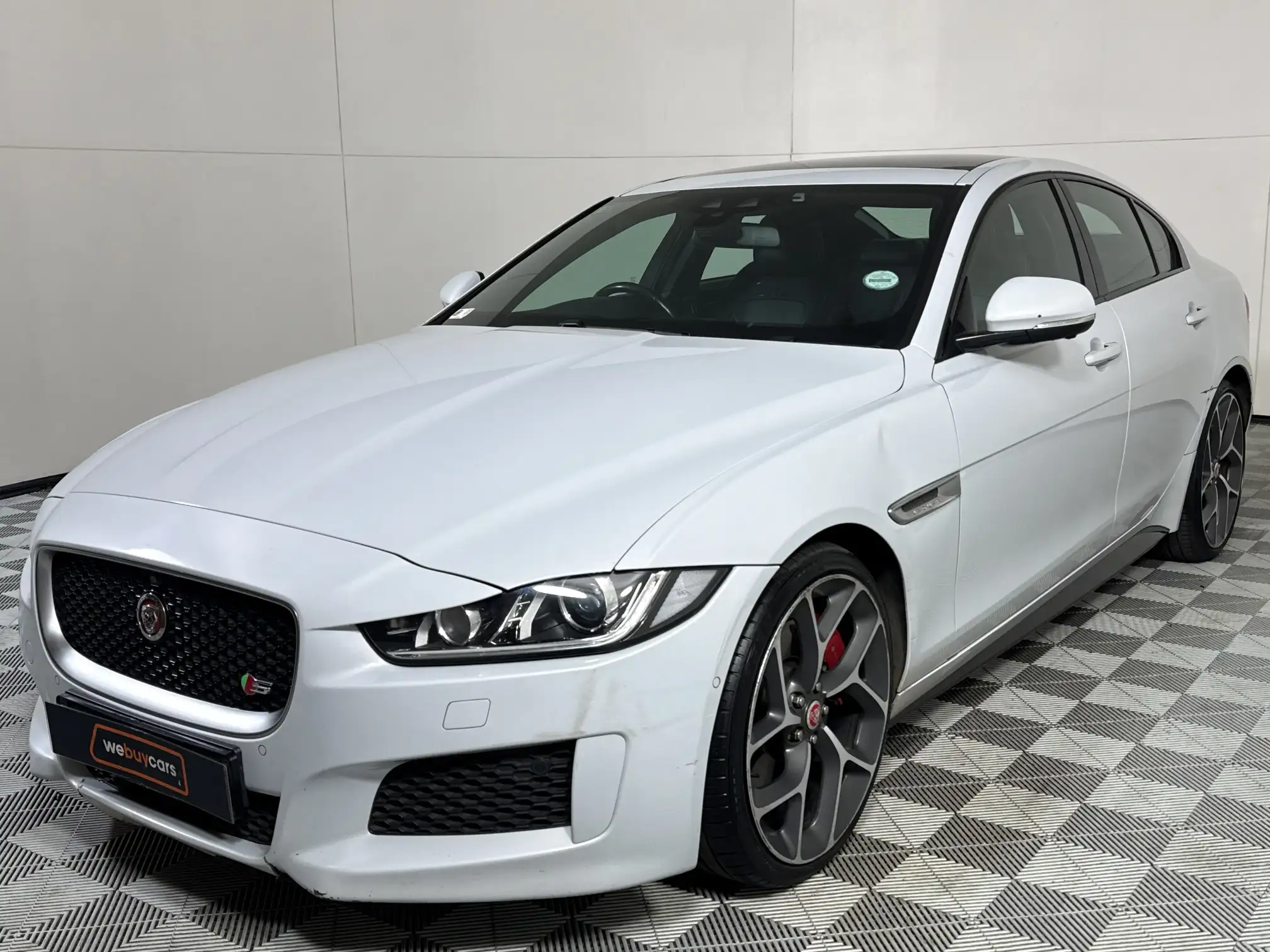 2017 Jaguar XE