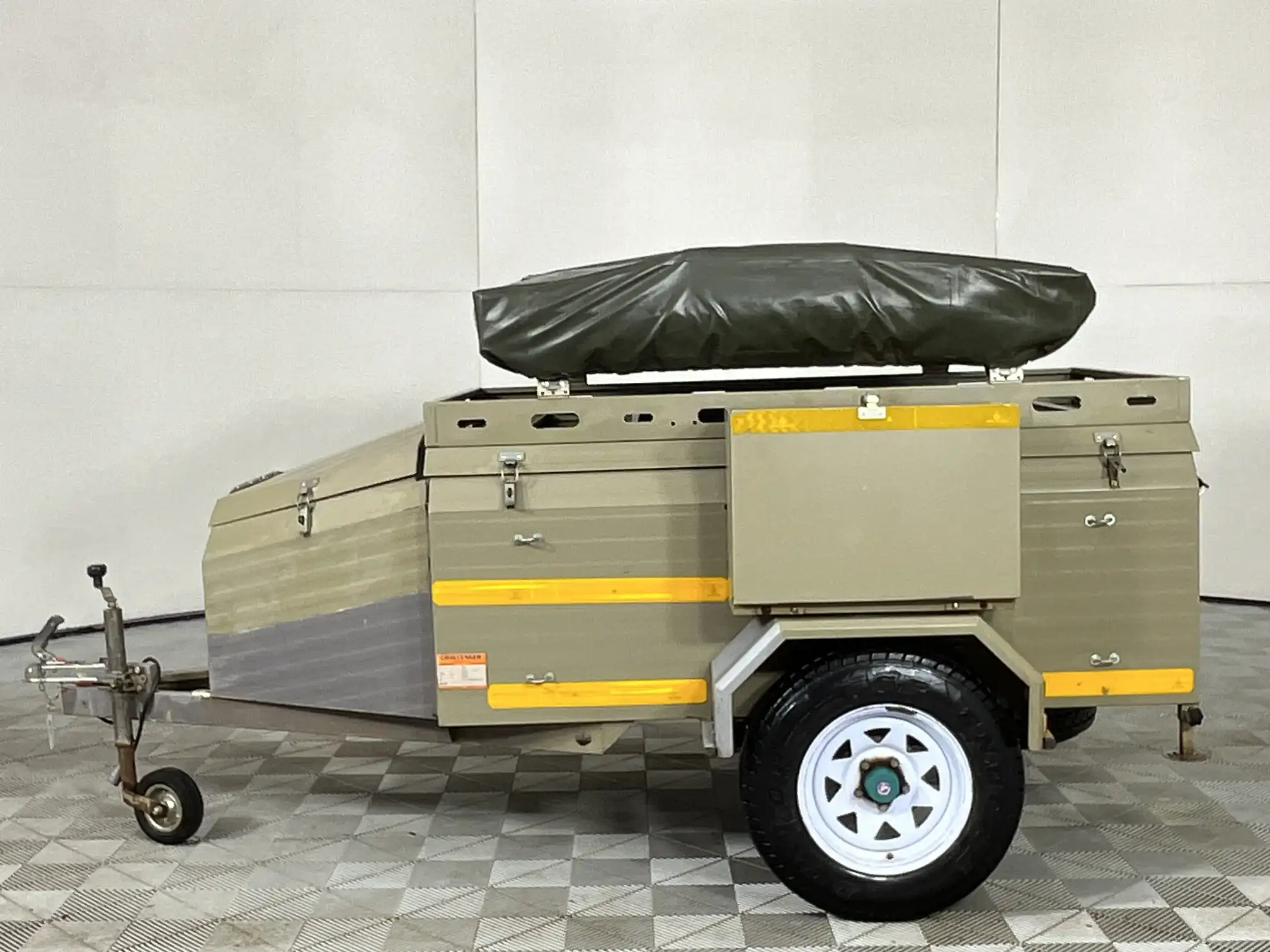 Challenger Camper