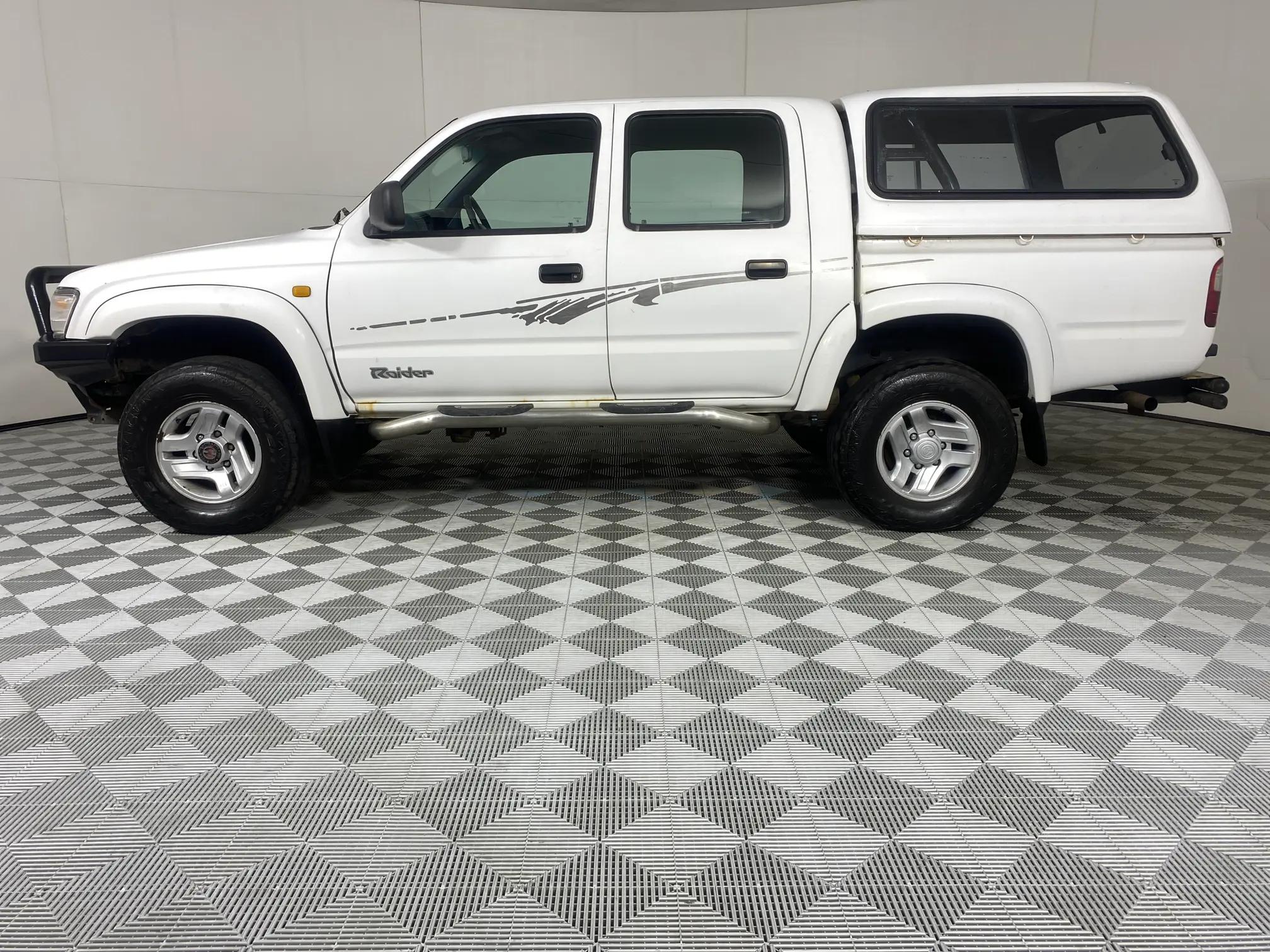 Toyota Hilux 3000 KZTE Raider 4X4 Double Cab for sale R 95 900