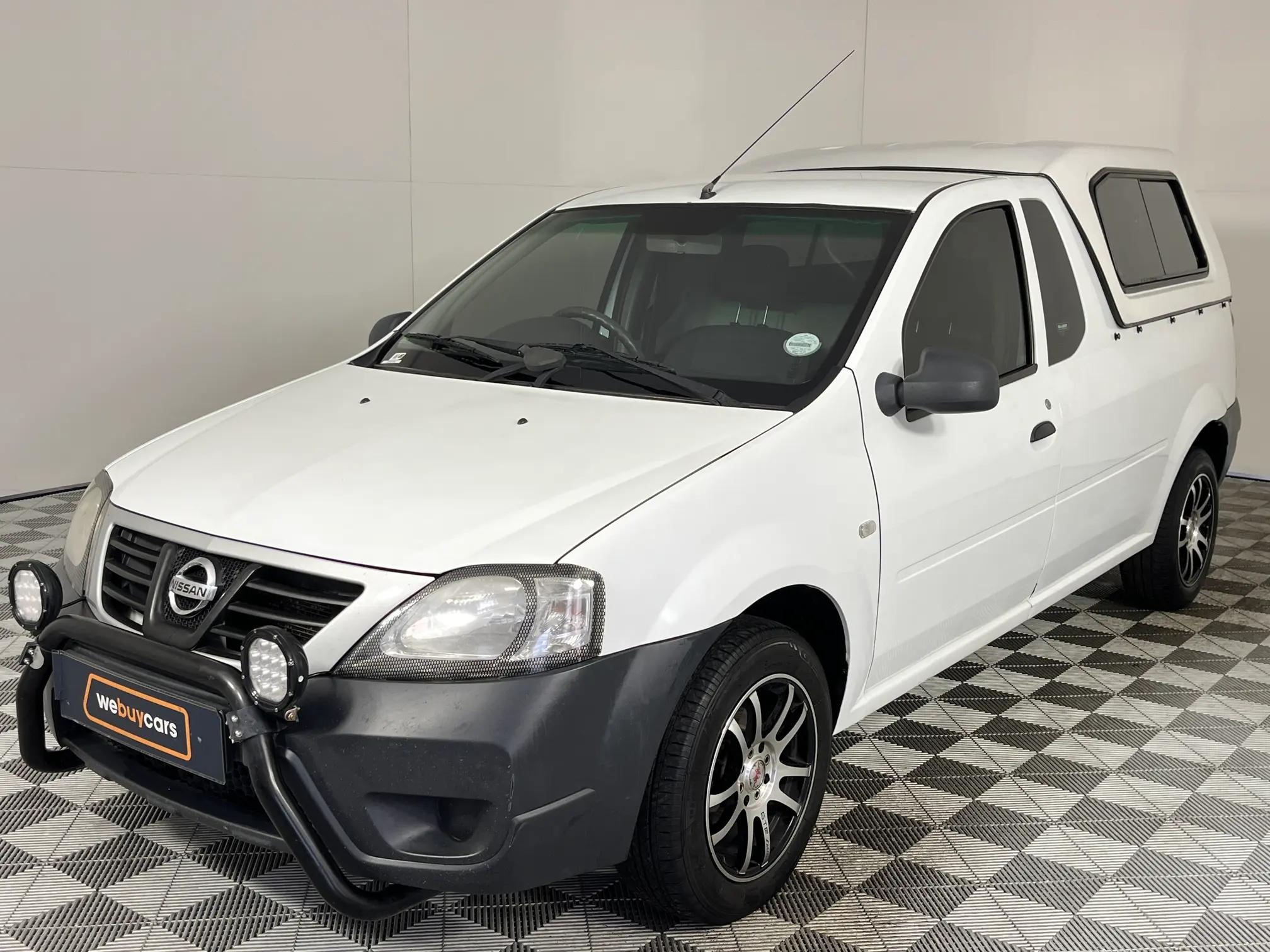 we buy cars nissan np200