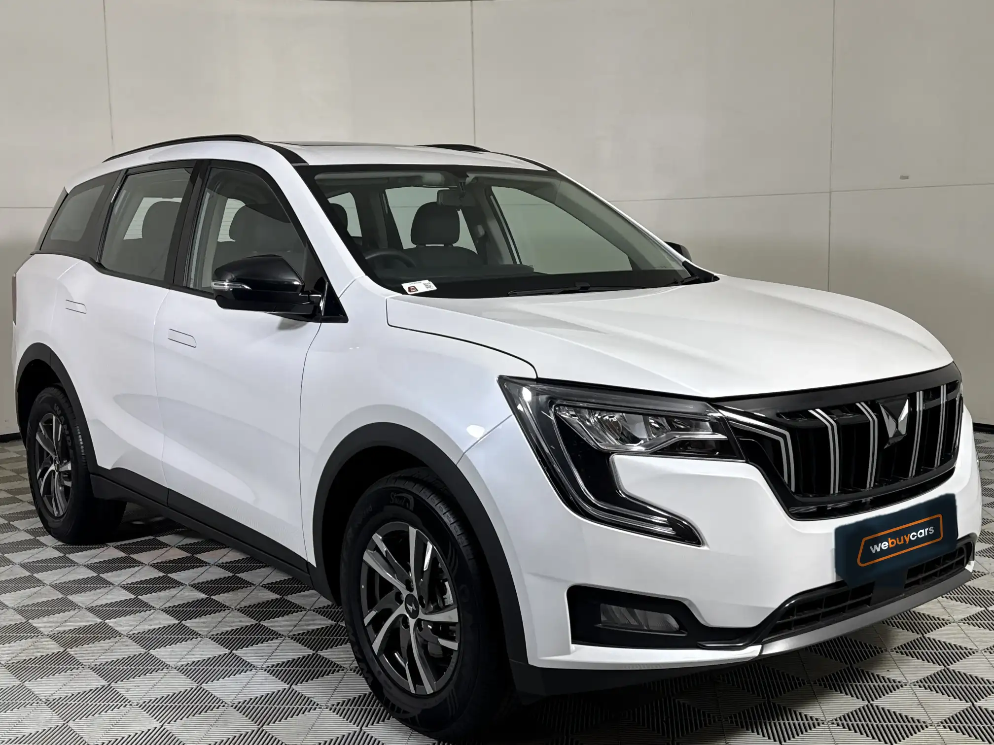 Mahindra XUV 700
