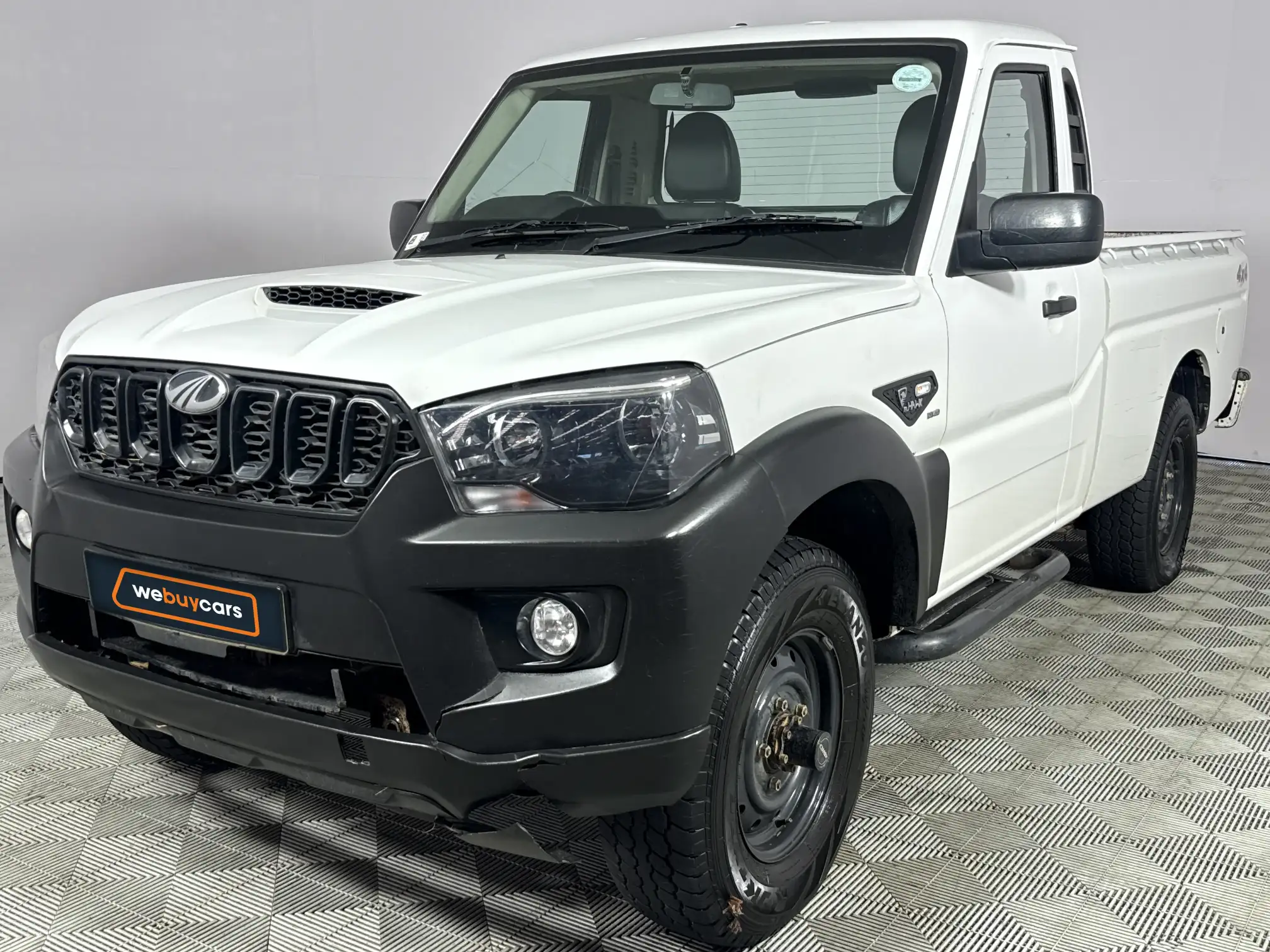 2025 Mahindra PIK UP