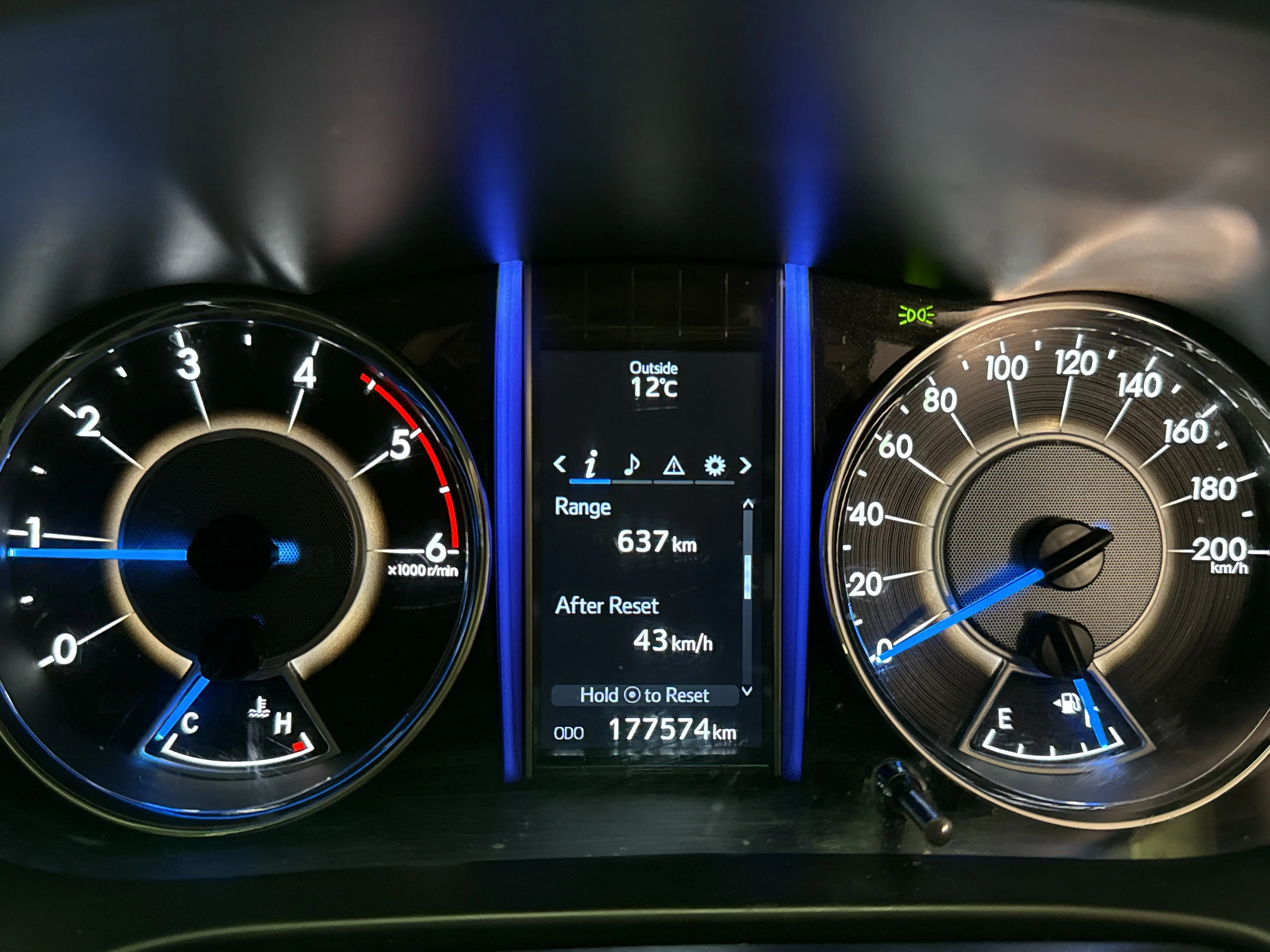 2018 Toyota Fortuner 2.8gd-6 R/B, photo 3