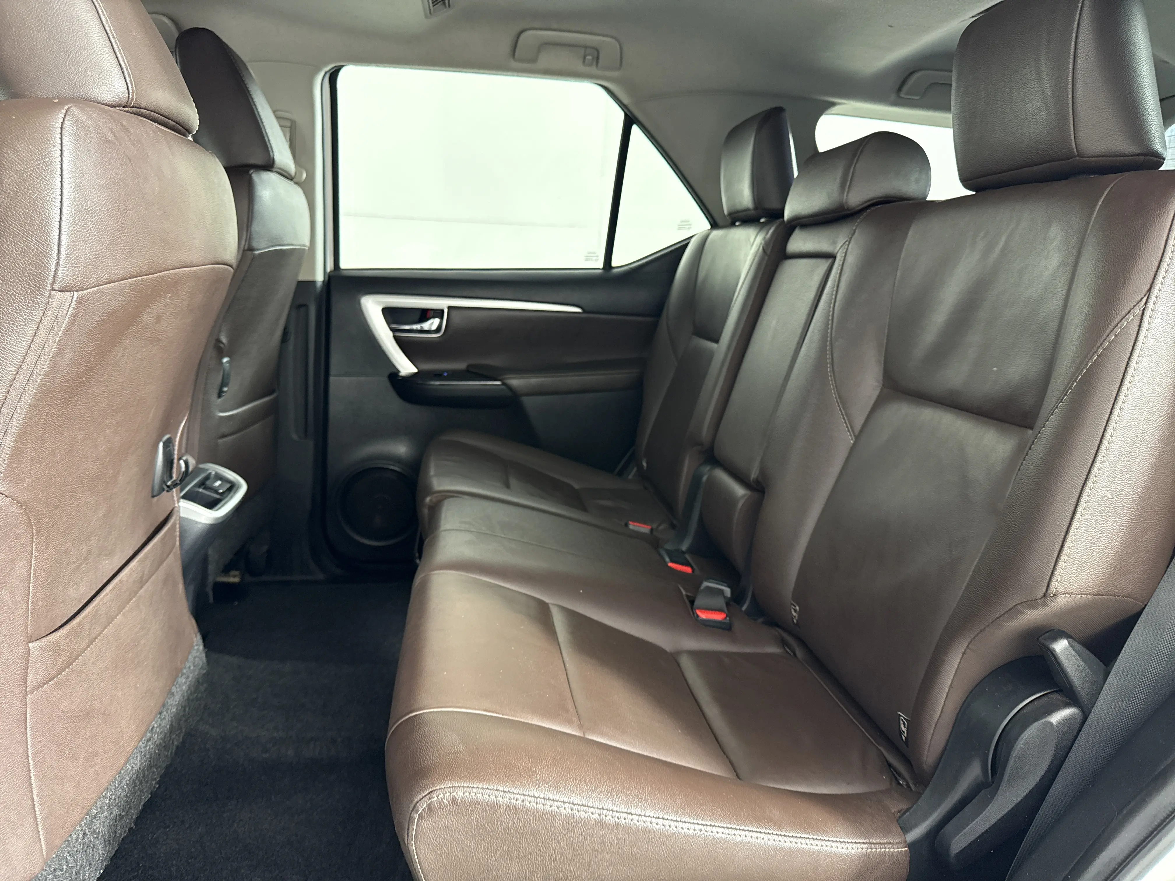 2018 Toyota Fortuner 2.8gd-6 R/B, photo 4
