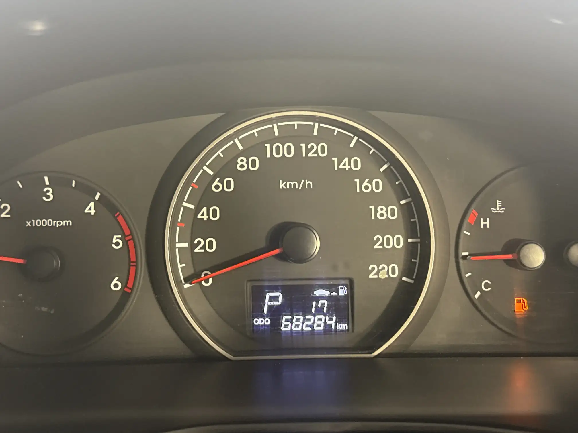 Hyundai H-1