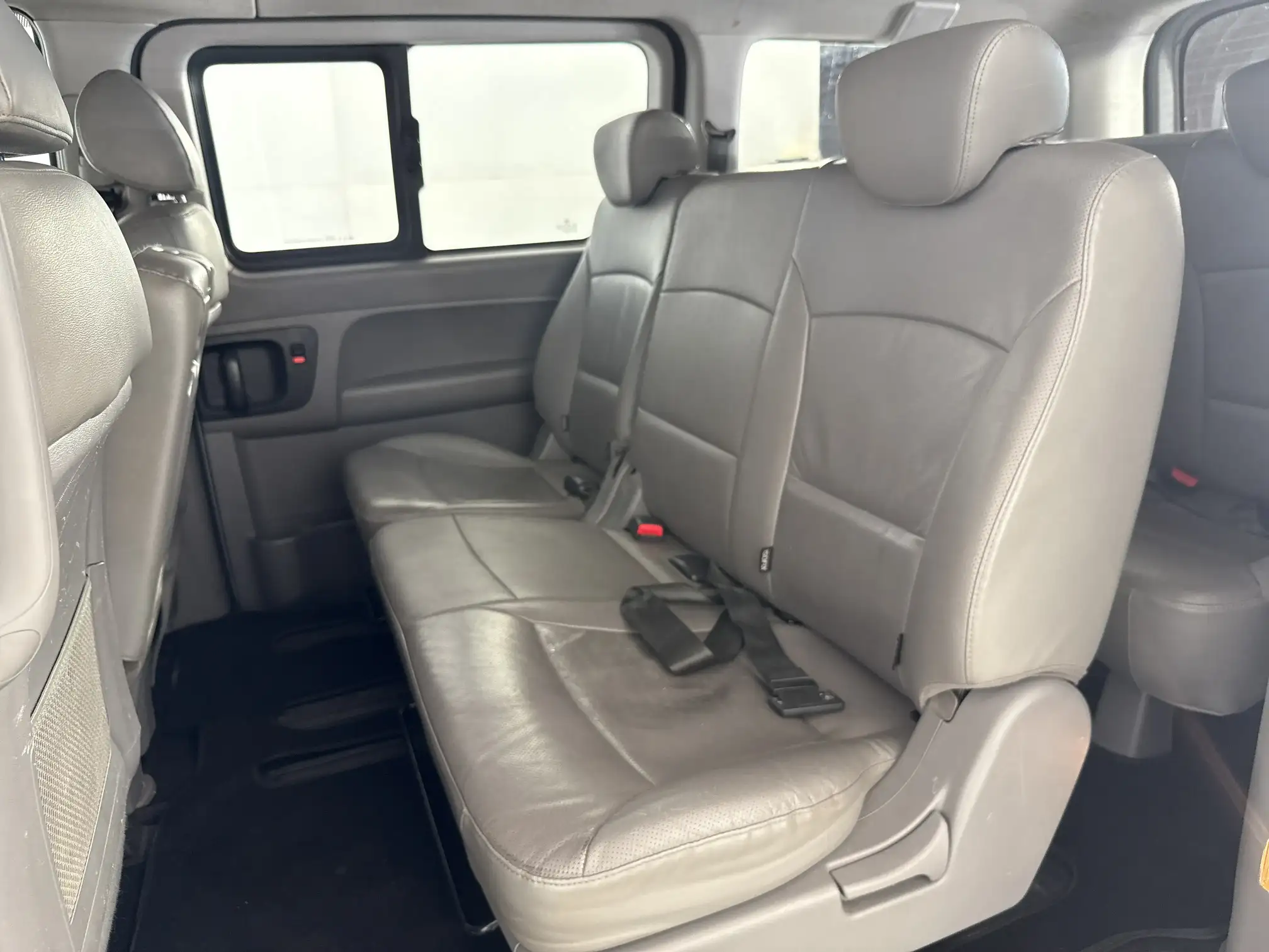 Hyundai H-1