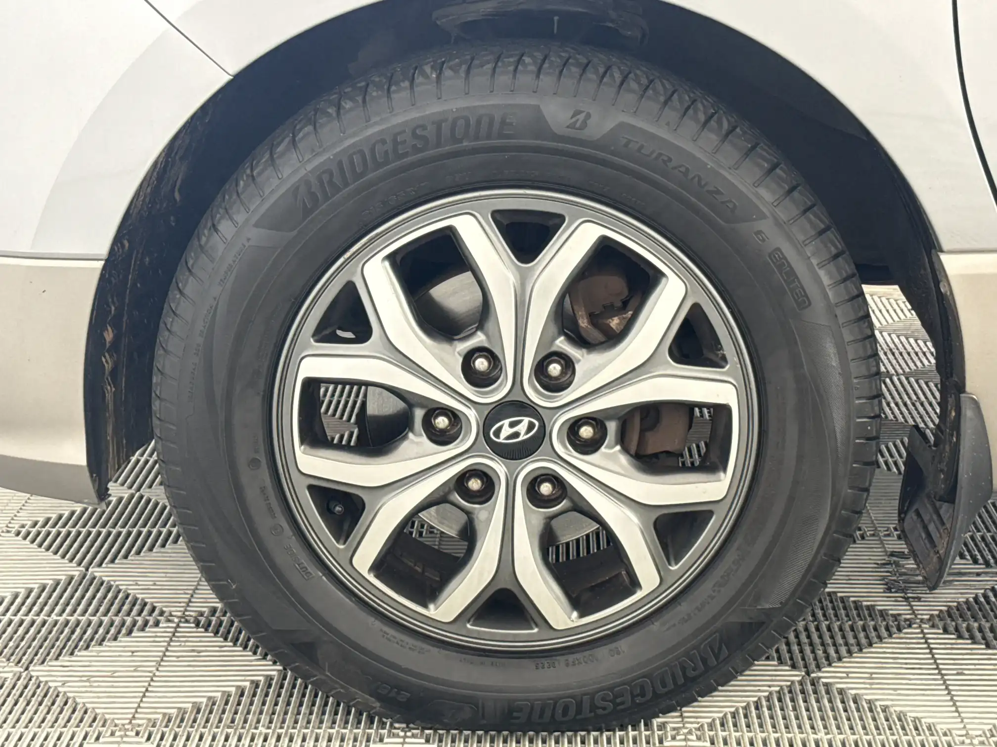 Hyundai H-1