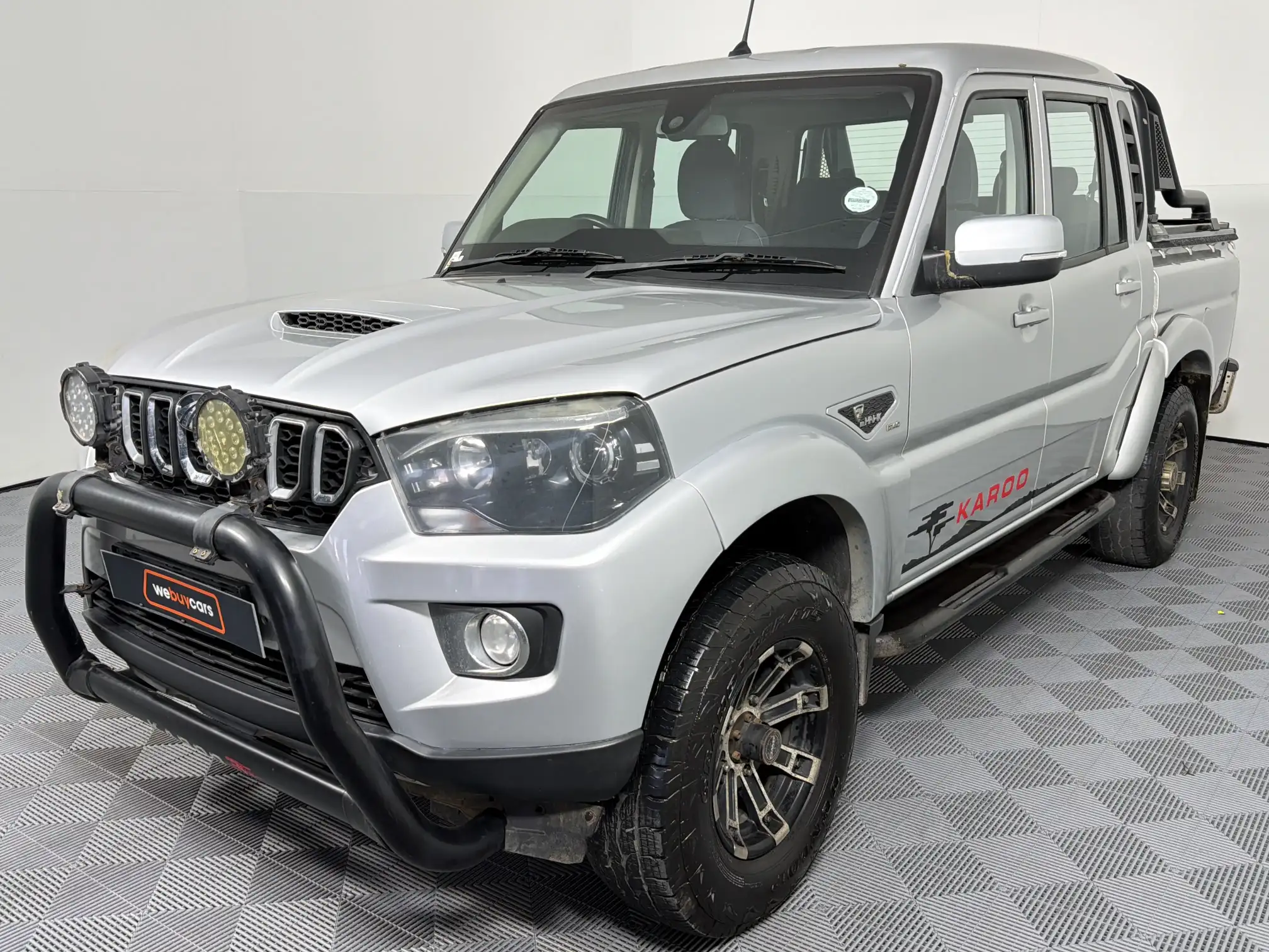 2021 Mahindra PIK UP