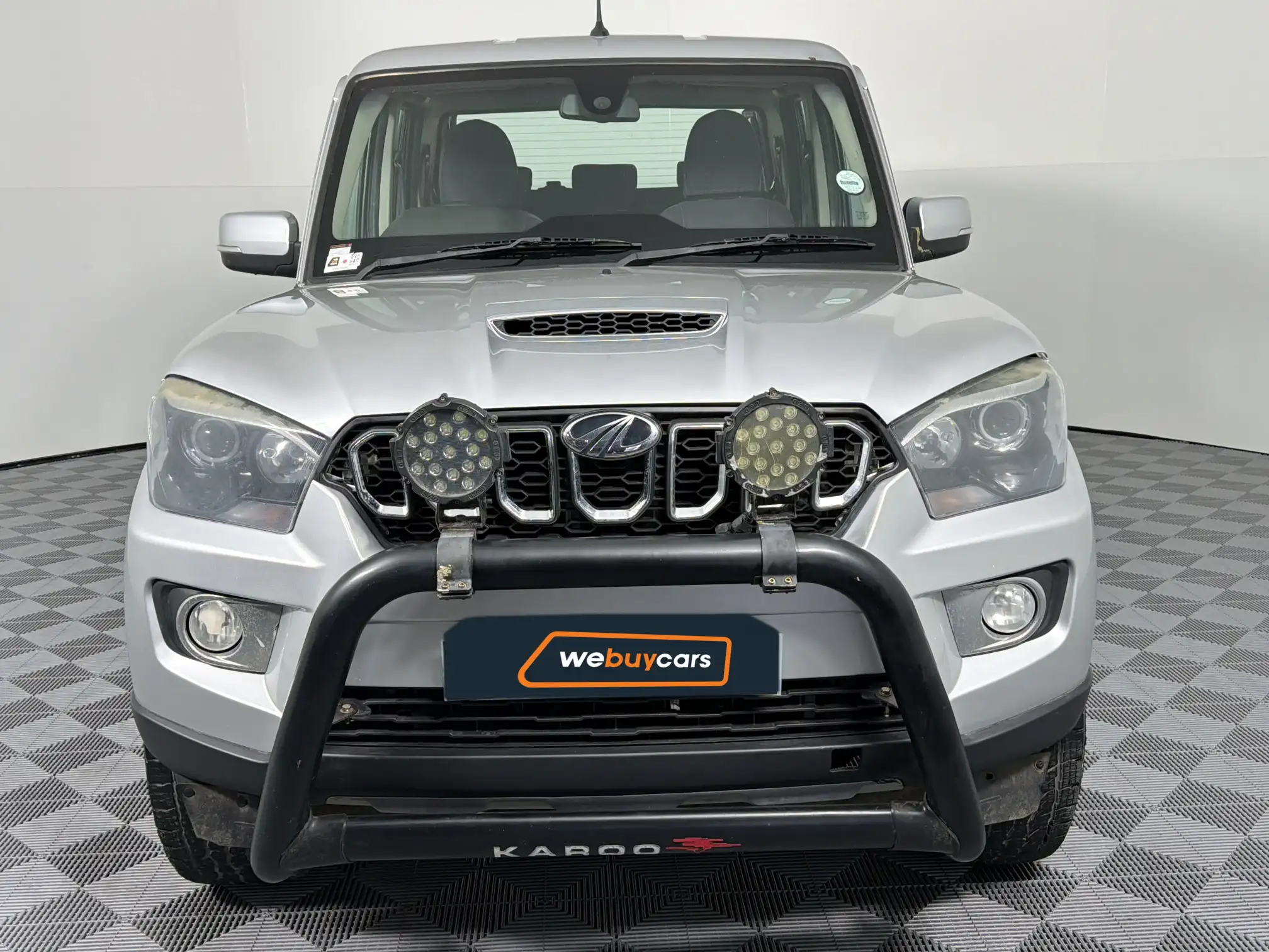Mahindra PIK UP