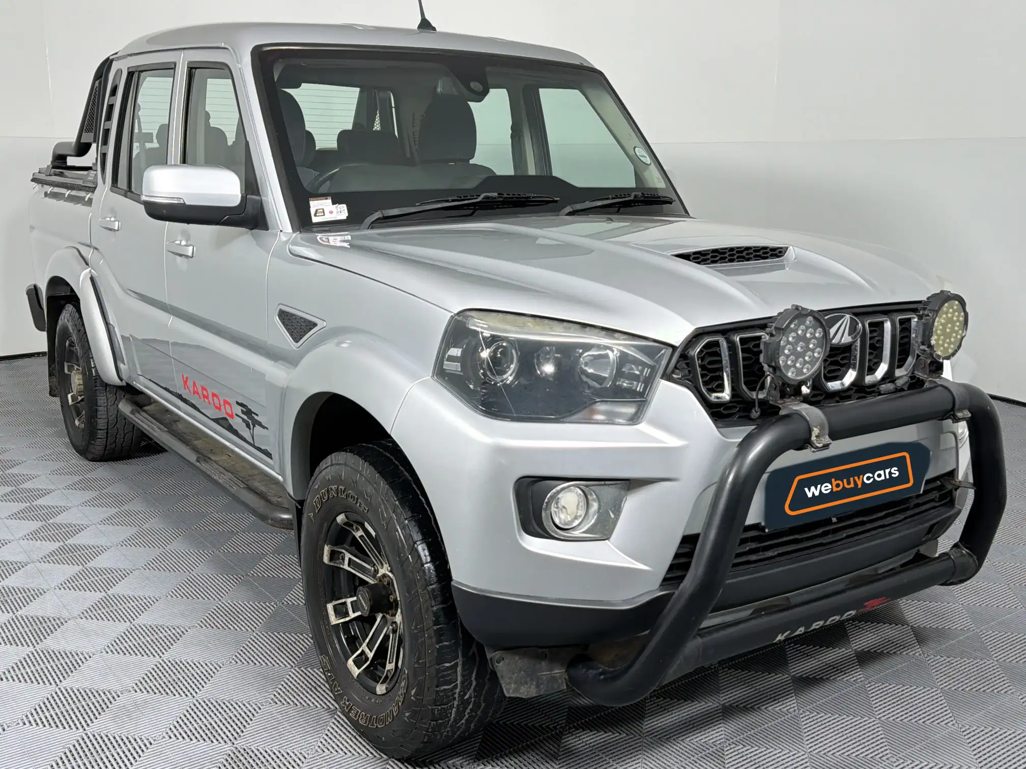 Mahindra PIK UP