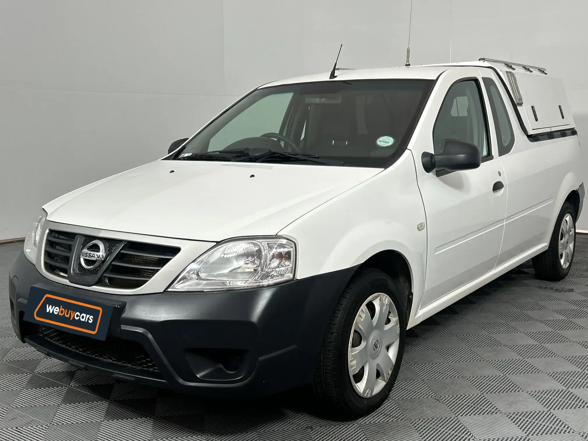 Nissan NP200