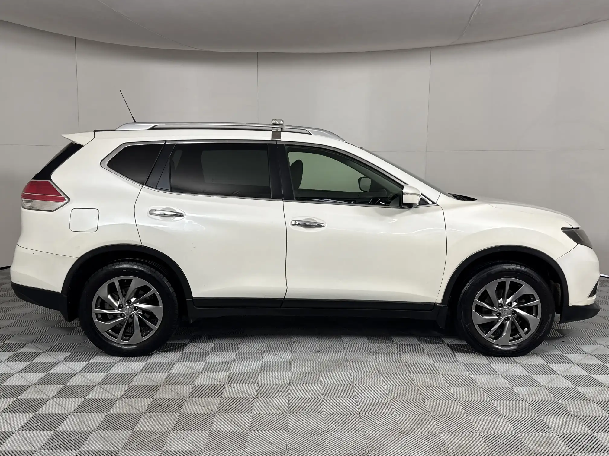 Nissan X Trail