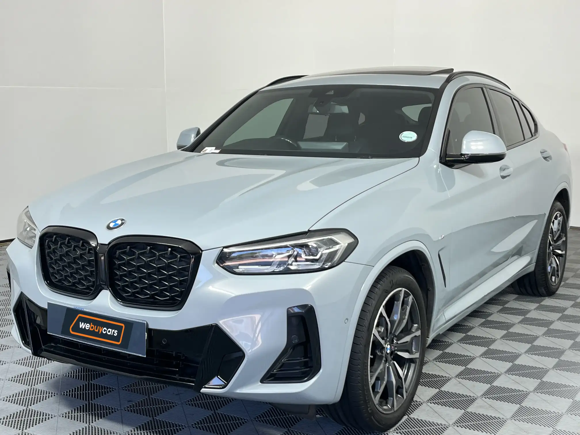 2023 BMW X4