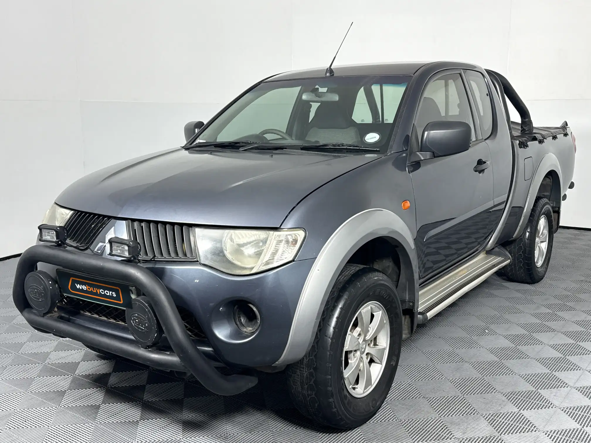 2010 Mitsubishi Triton
