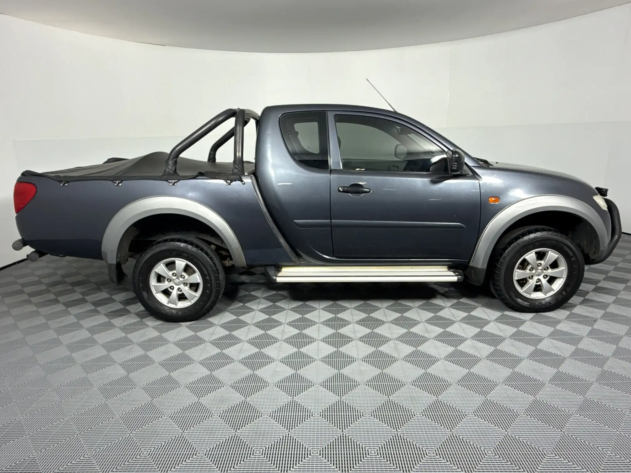 Mitsubishi Triton