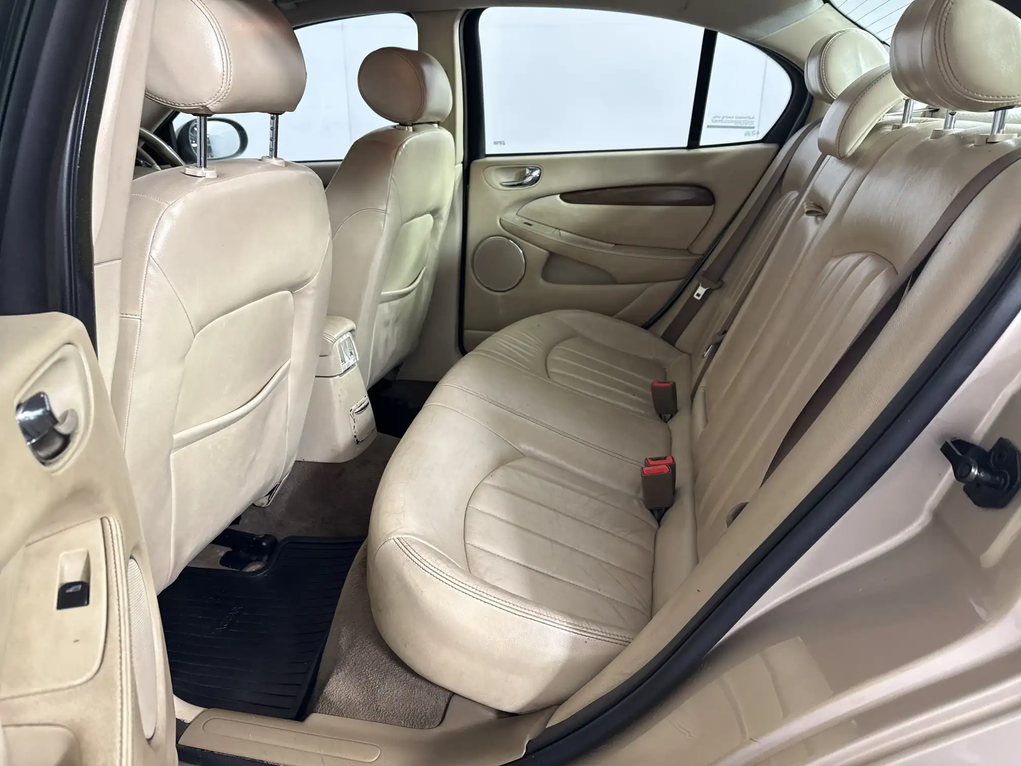 Jaguar X-Type