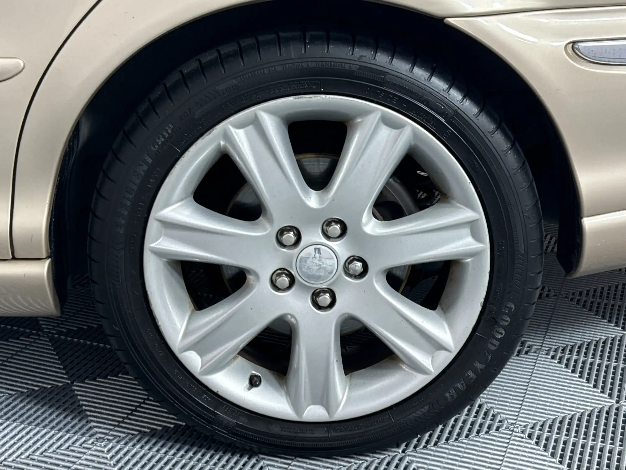 Jaguar X-Type